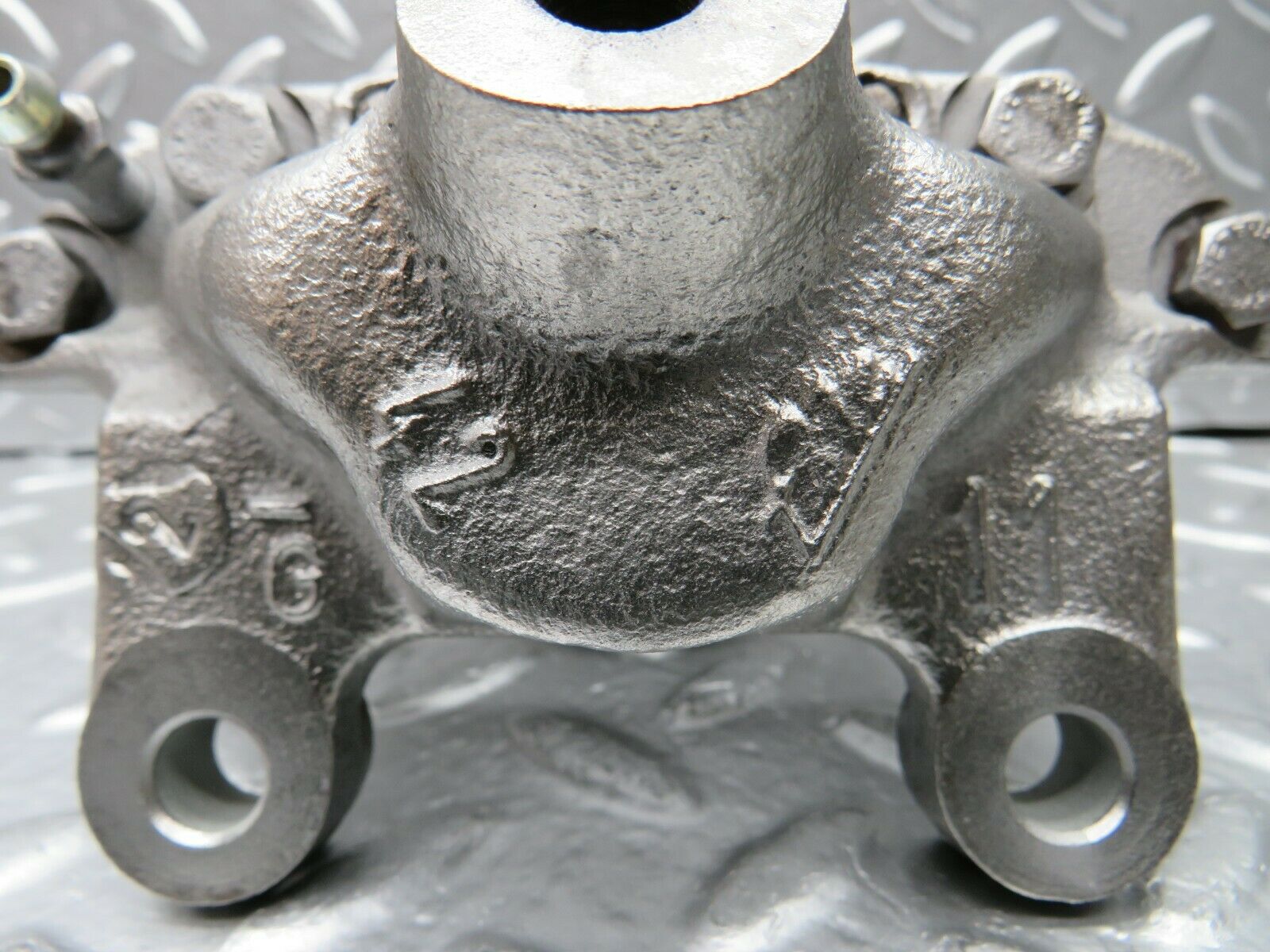 22412 Mercedes-Benz C124 E220 Coupe Rear Right Brake Caliper Lucas 42