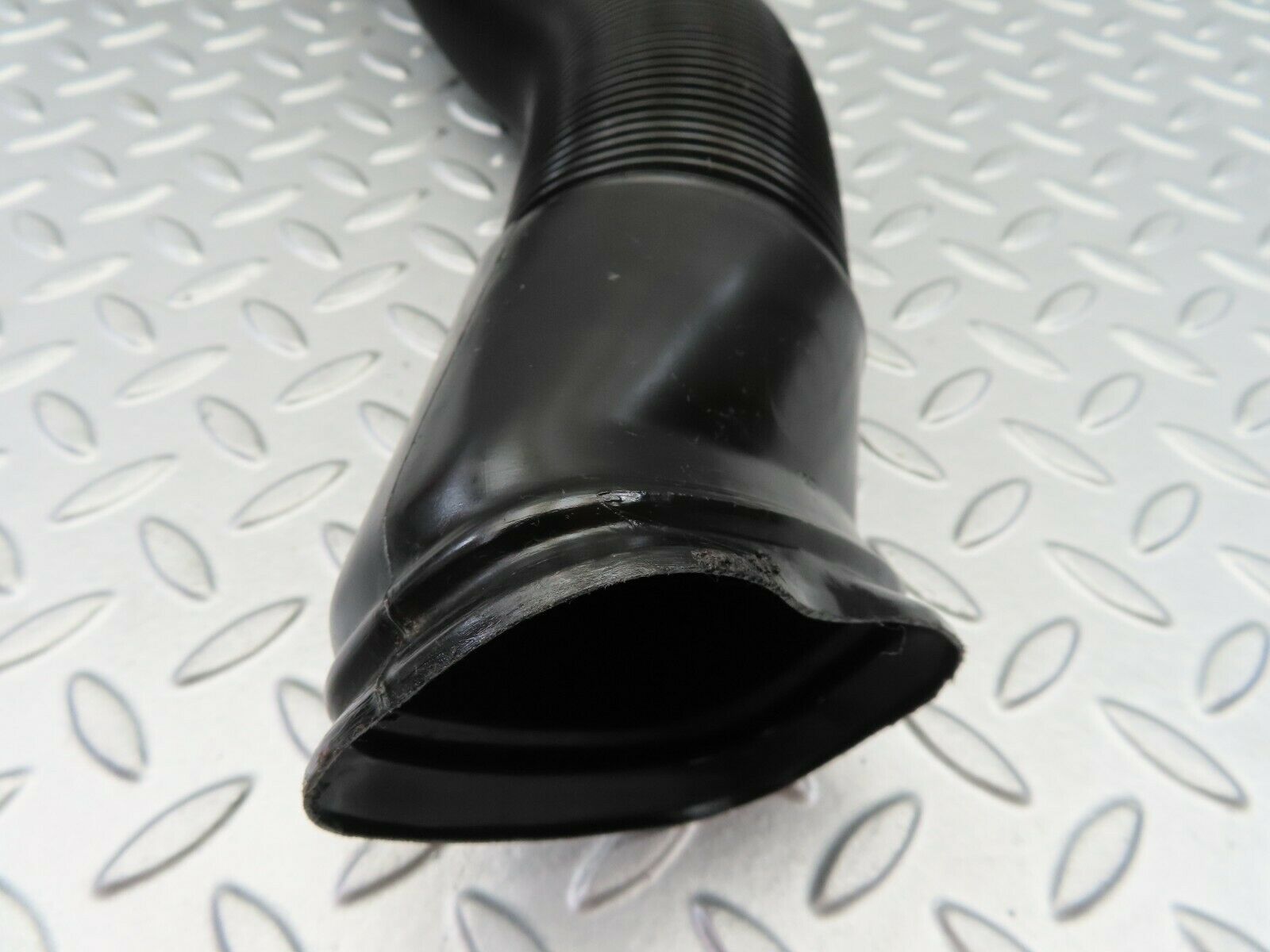 6644 Mercedes-Benz S124 E220 Wagon Air Duct Pipe Hose 1248310846