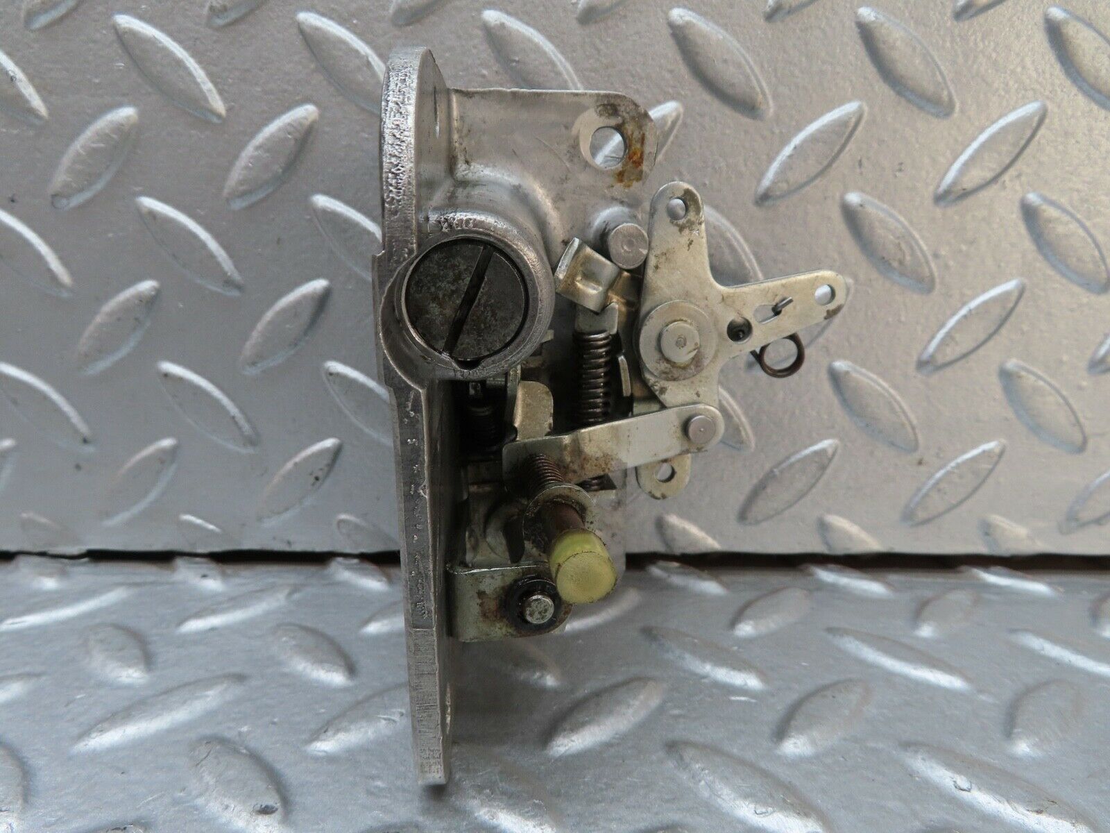 18585 Mercedes-Benz W120 W121 Ponton Rear Right Door Lock Mechanism