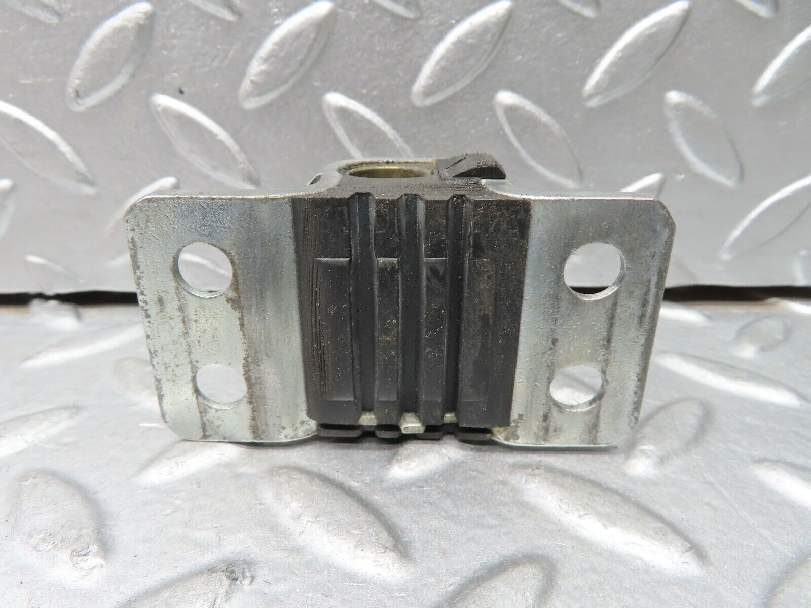 21517 Mercedes-Benz W126 300SE Door Lock Latch Right Side