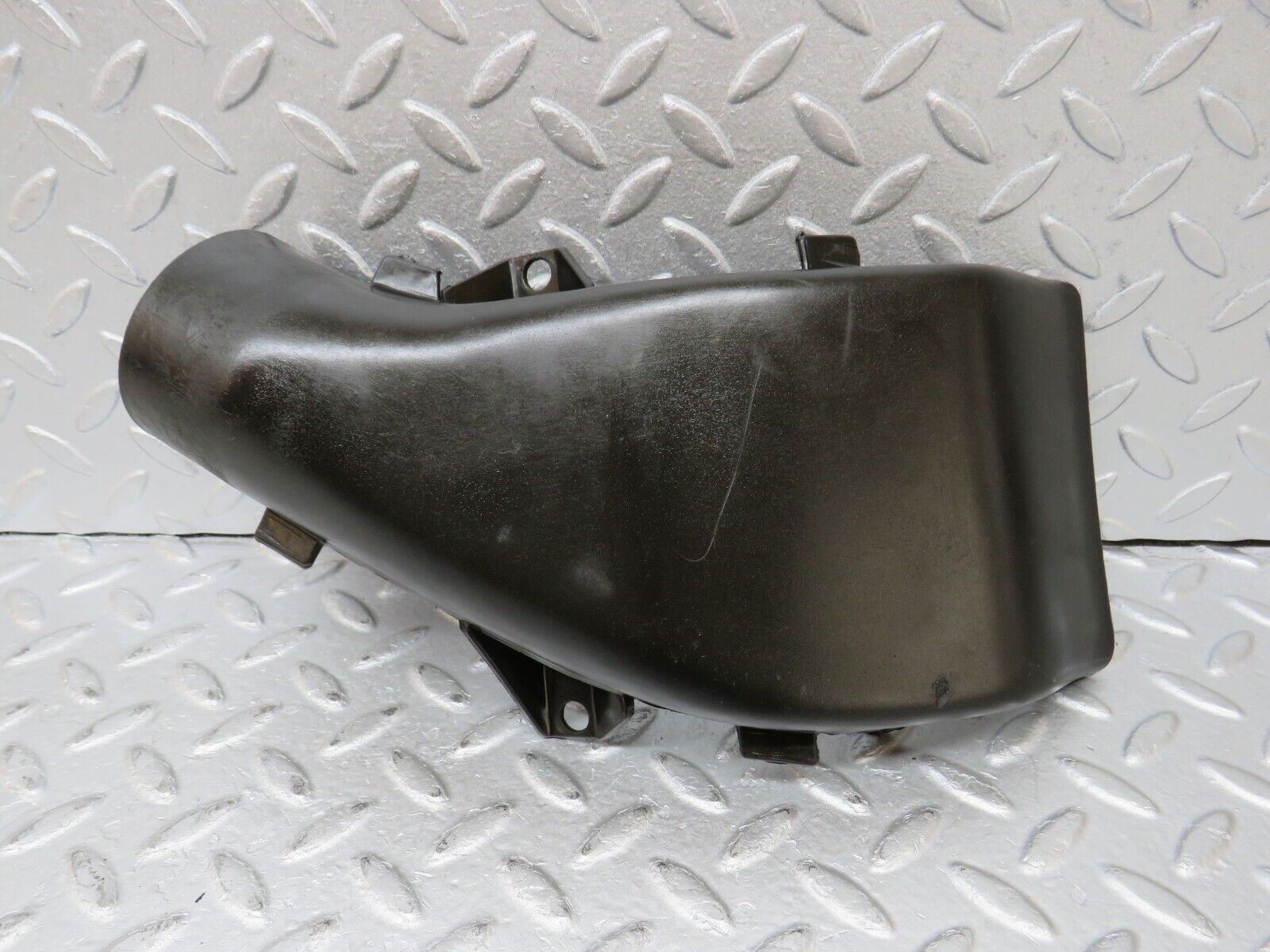 36178 Mercedes-Benz W126 420SE Air Intake Suction Pipe 1170940811