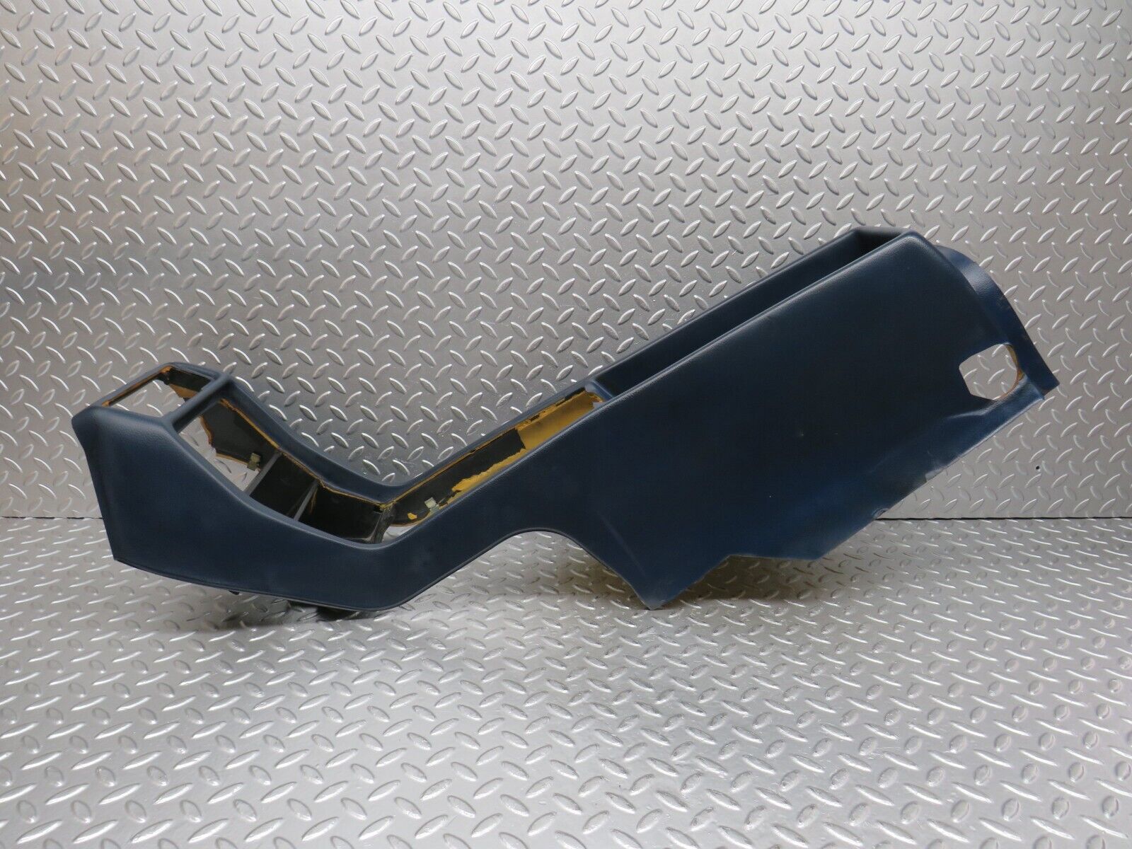 31132 Mercedes-Benz W123 200D Centre Console Blue