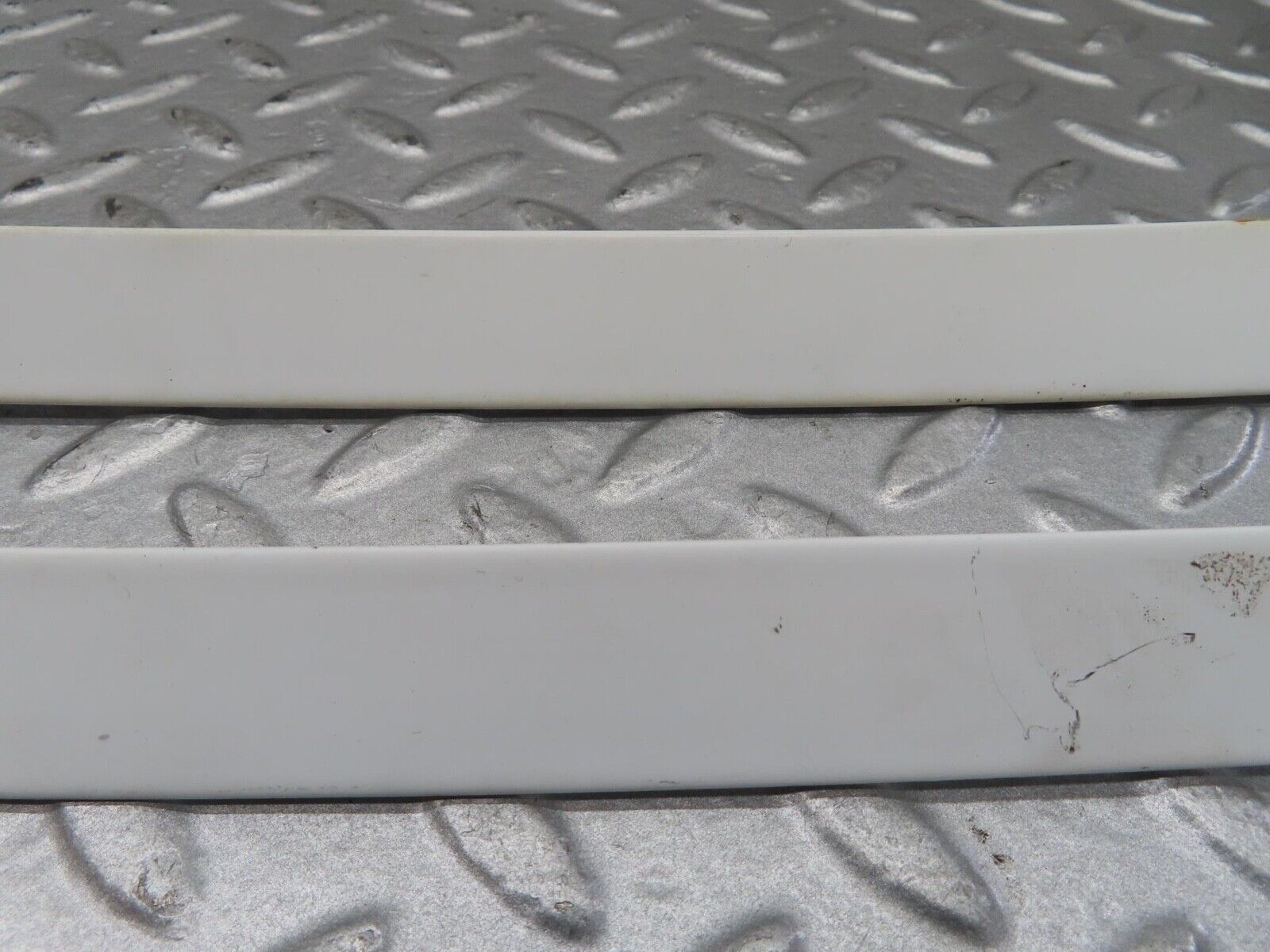 16439 Mercedes-Benz W124 260E C Pillar Lower Moulding Trim