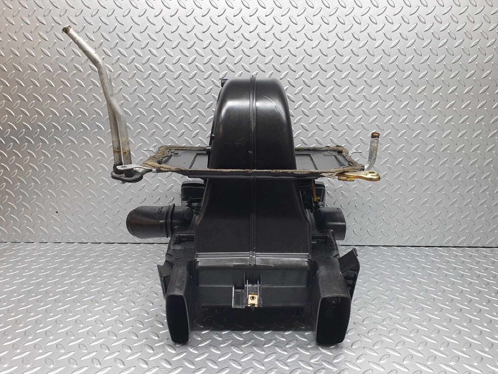 41376 Mercedes-Benz W124 200E Heater Blower Box Housing Behr 1248304062