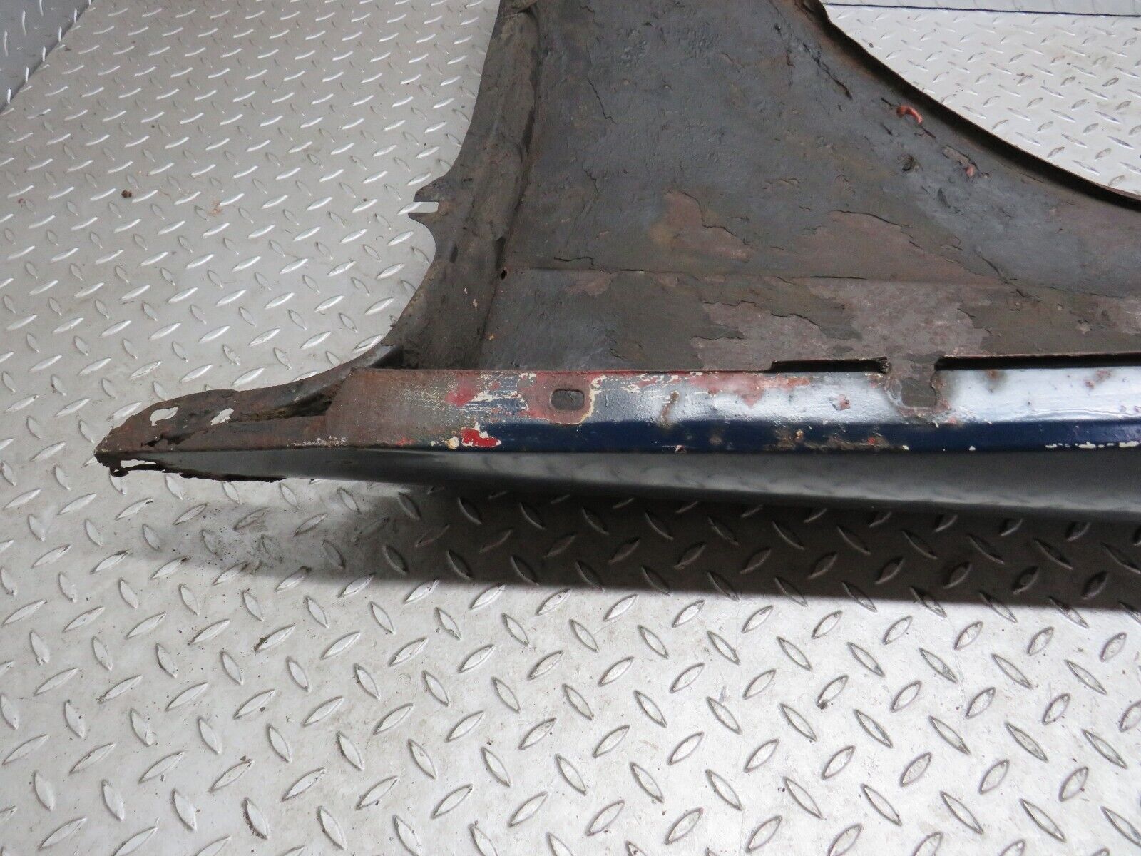 40526 Mercedes-Benz W110 230 Front Right Wing Fender Panel