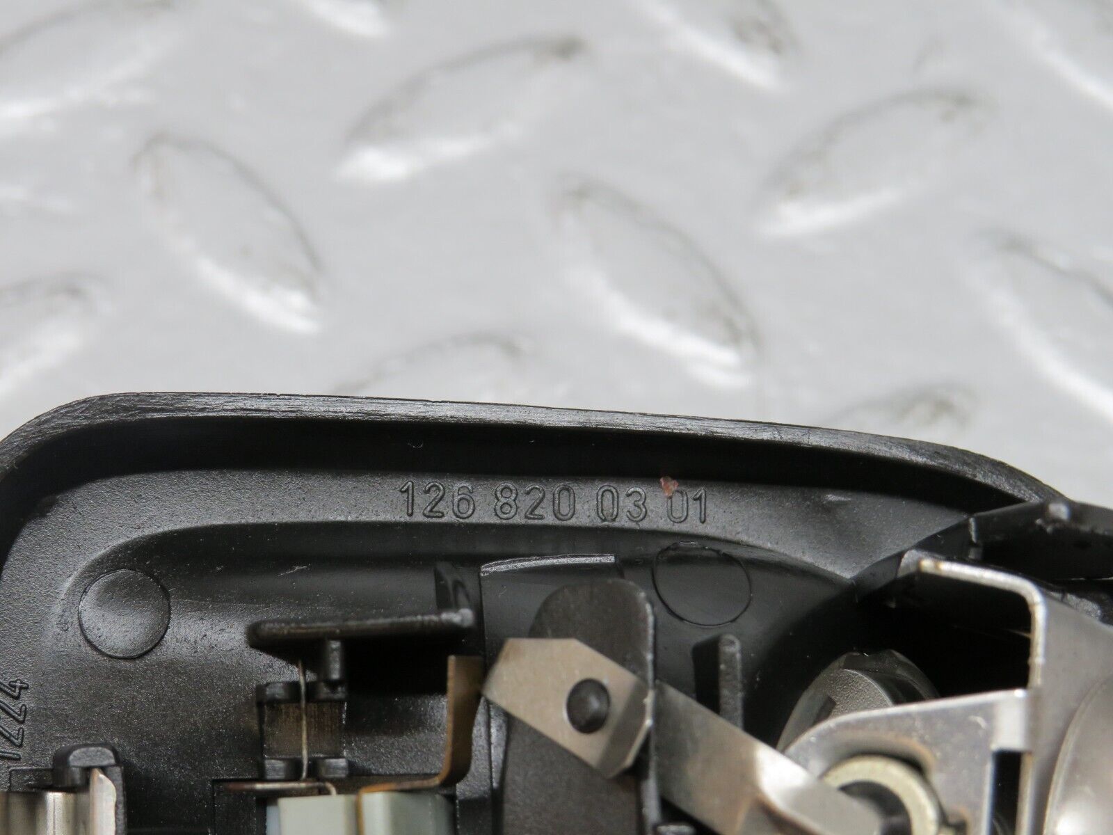 36078 Mercedes-Benz W126 420SE Rear Left Interior Light 1268200301