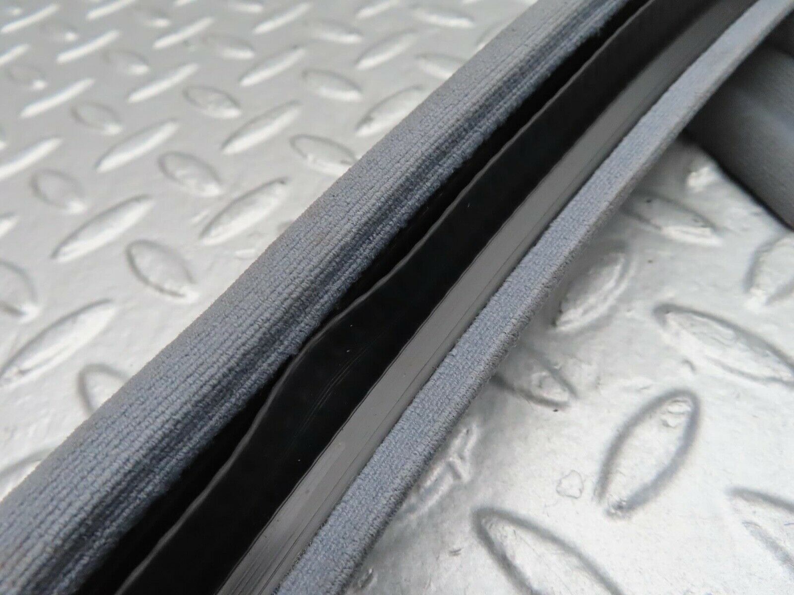 15022 Mercedes-Benz W140 S320 Rear Left Door Seal