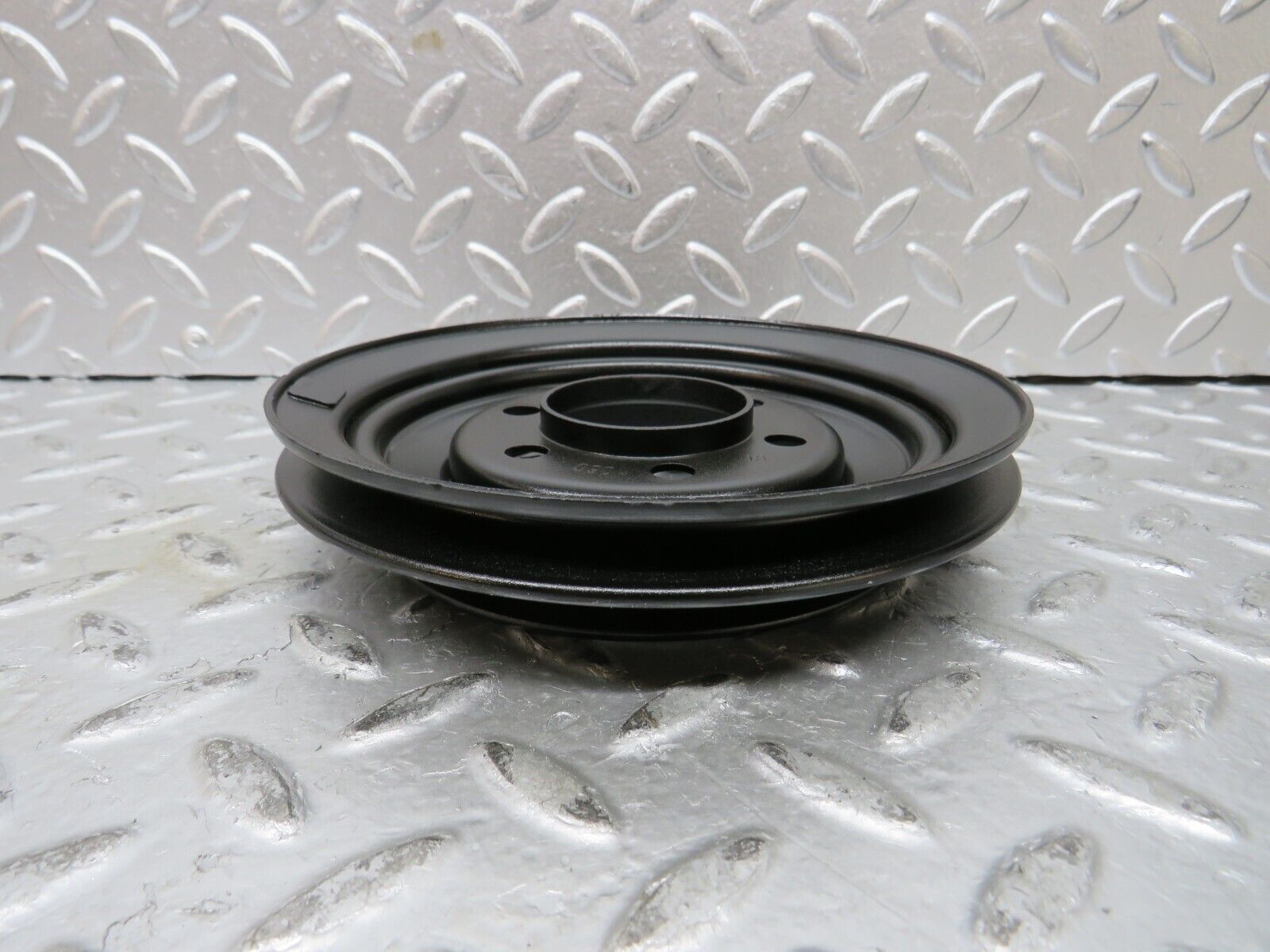 27392 Mercedes-Benz W123 280E Crankshaft Pulley 1100320904