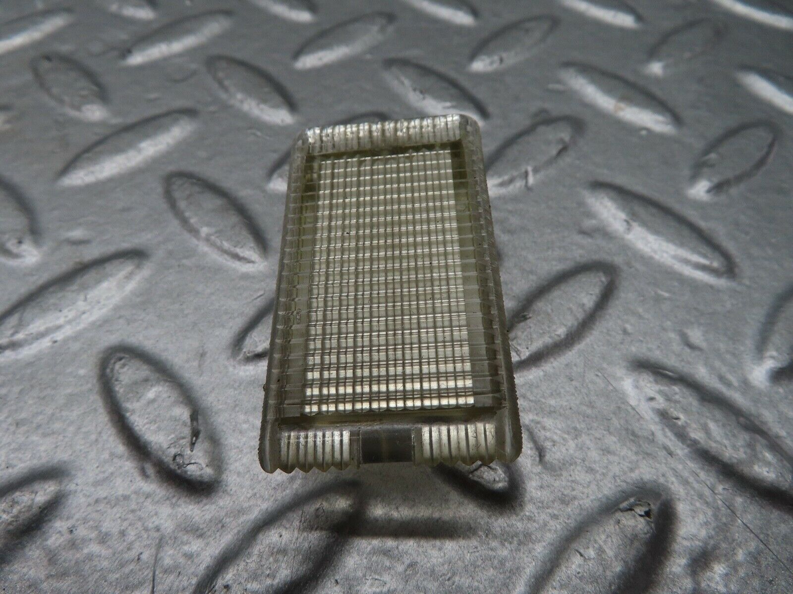 18091 Mercedes-Benz W123 200 Glove Box Light