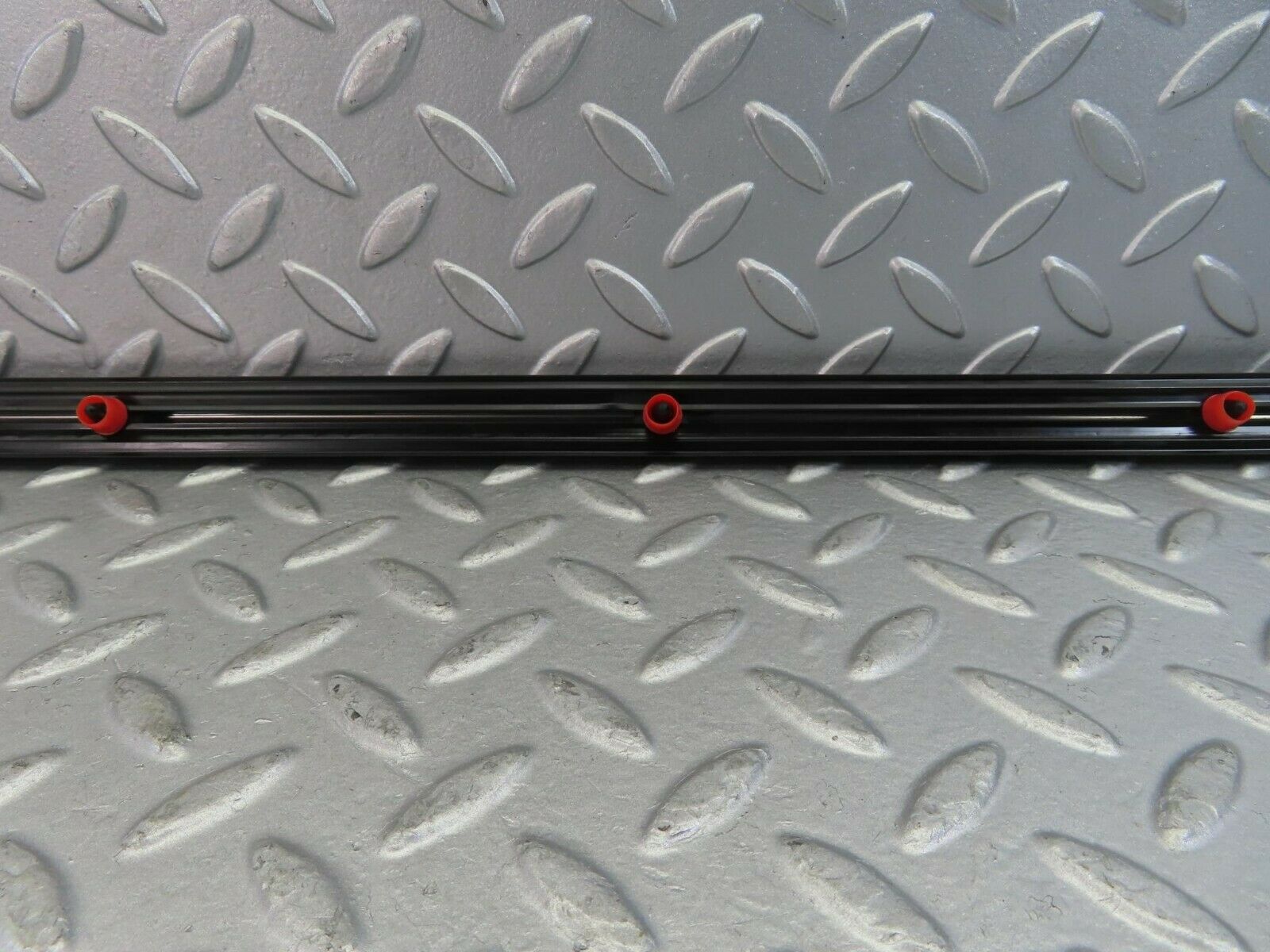 10245 Mercedes-Benz W123 Rear Left Door Centre Moulding Trim