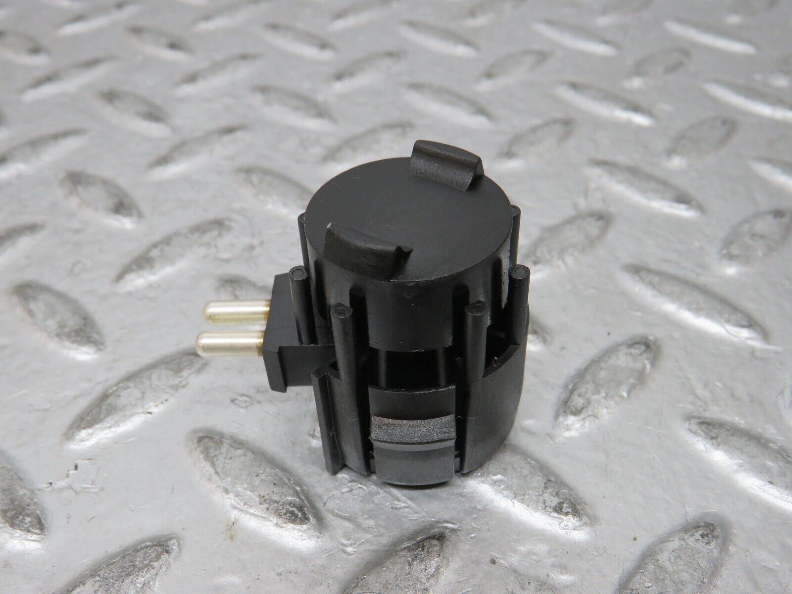 28828 Mercedes-Benz W123 230E Kick Down Switch 0015457814