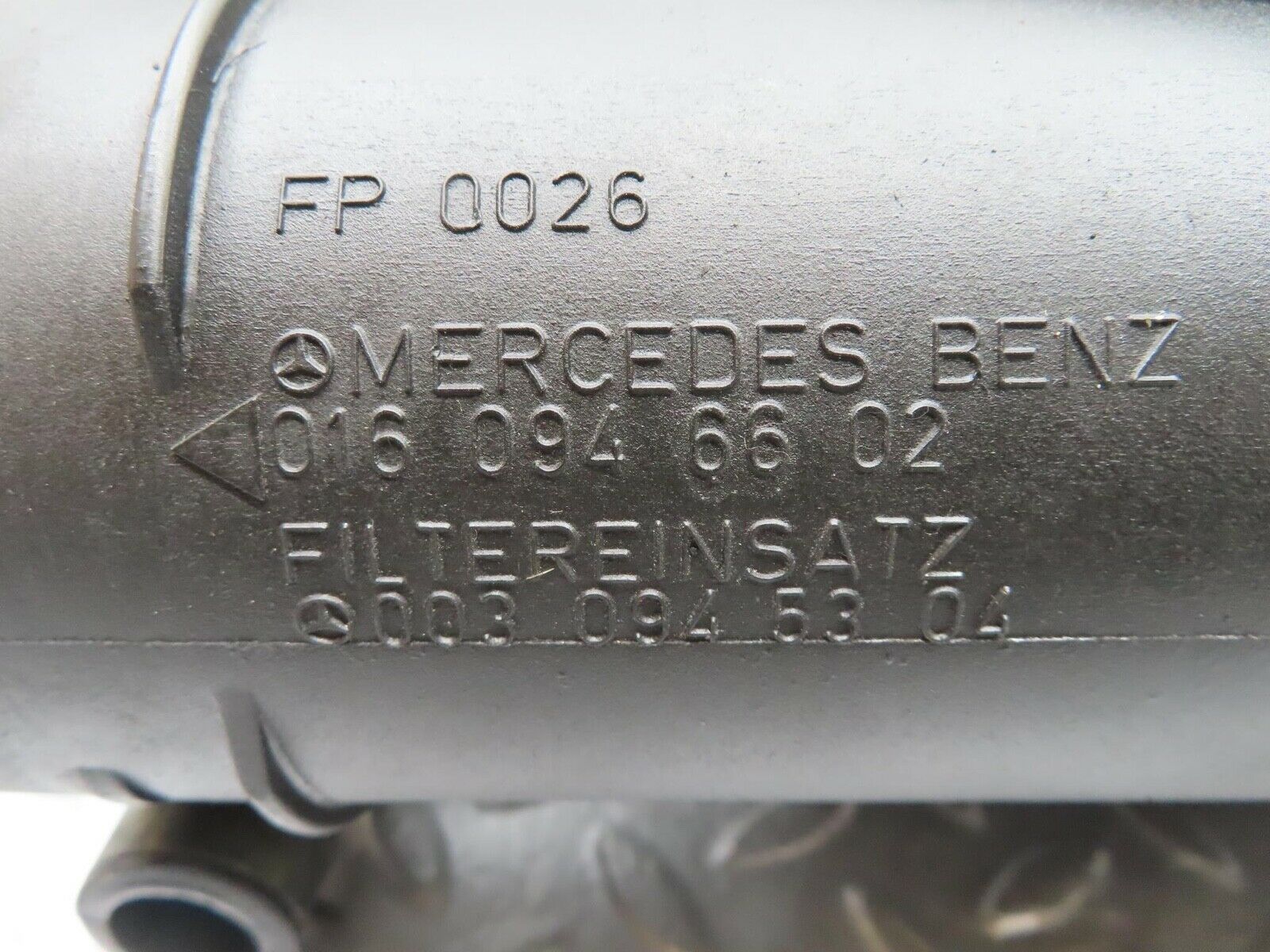 11881 Mercedes-Benz R129 300SL Coupe Air Filter Housing 0160946602