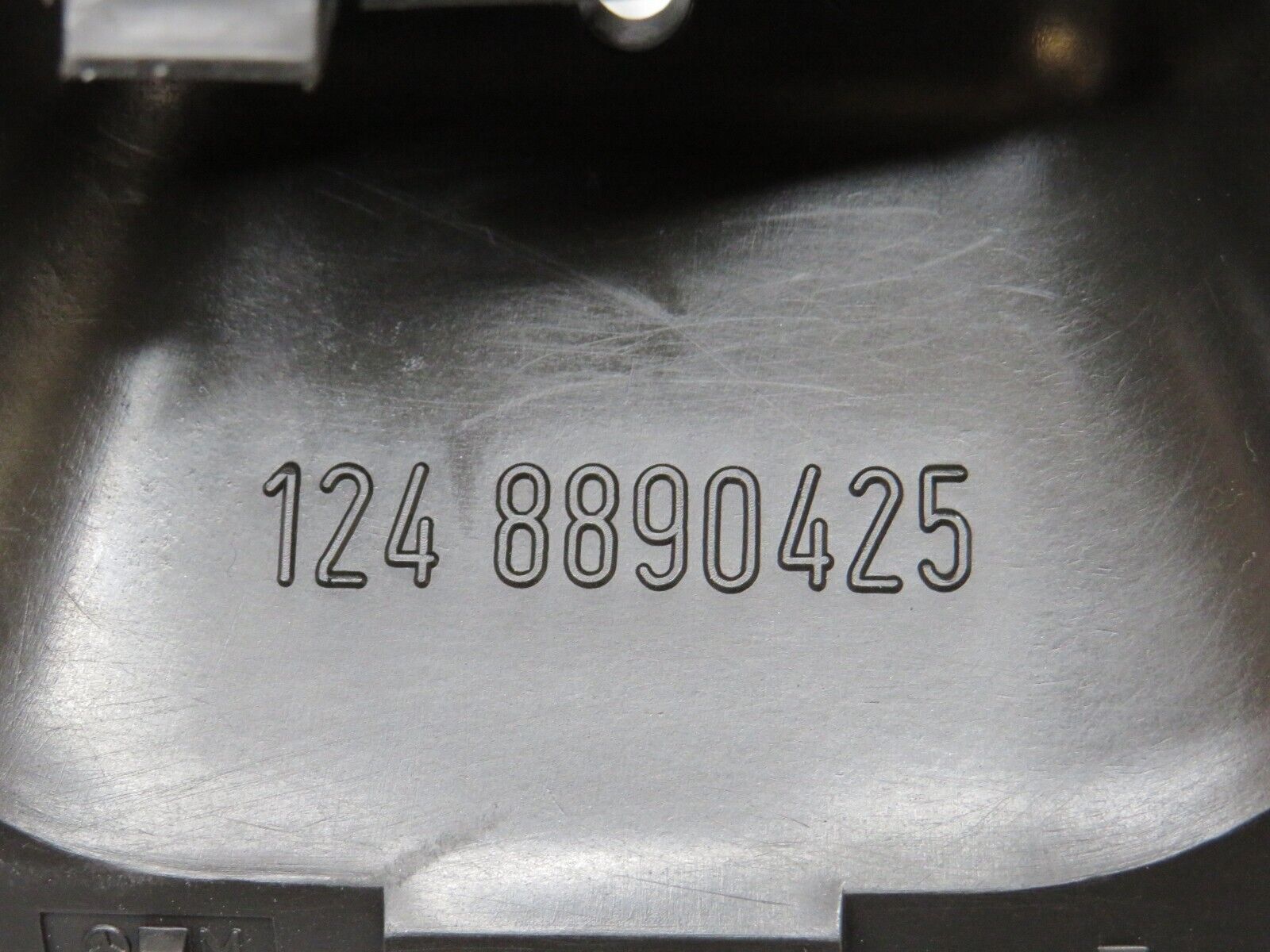 37742 Mercedes-Benz A124 320E Cabriolet Windscreen Washer Nozzle Cover Pair 1248890325 1248890425