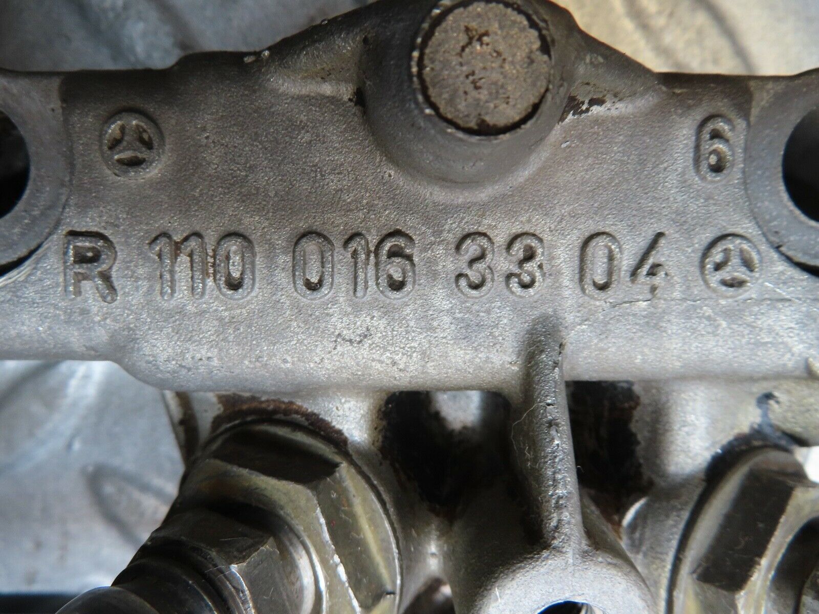 16993 Mercedes-Benz C123 280CE Coupe Camshaft Bearing Casing 1100163304