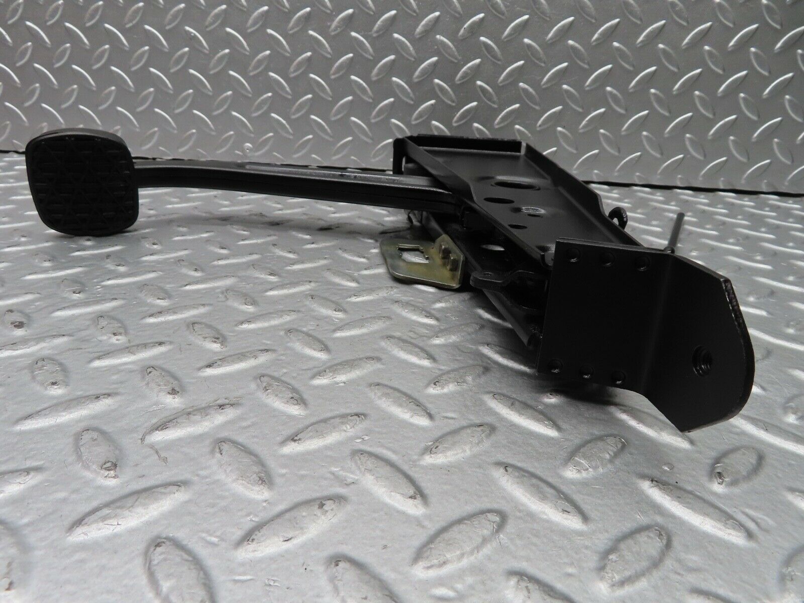 20892 Mercedes-Benz W114 250CE Coupe Parking Brake Pedal