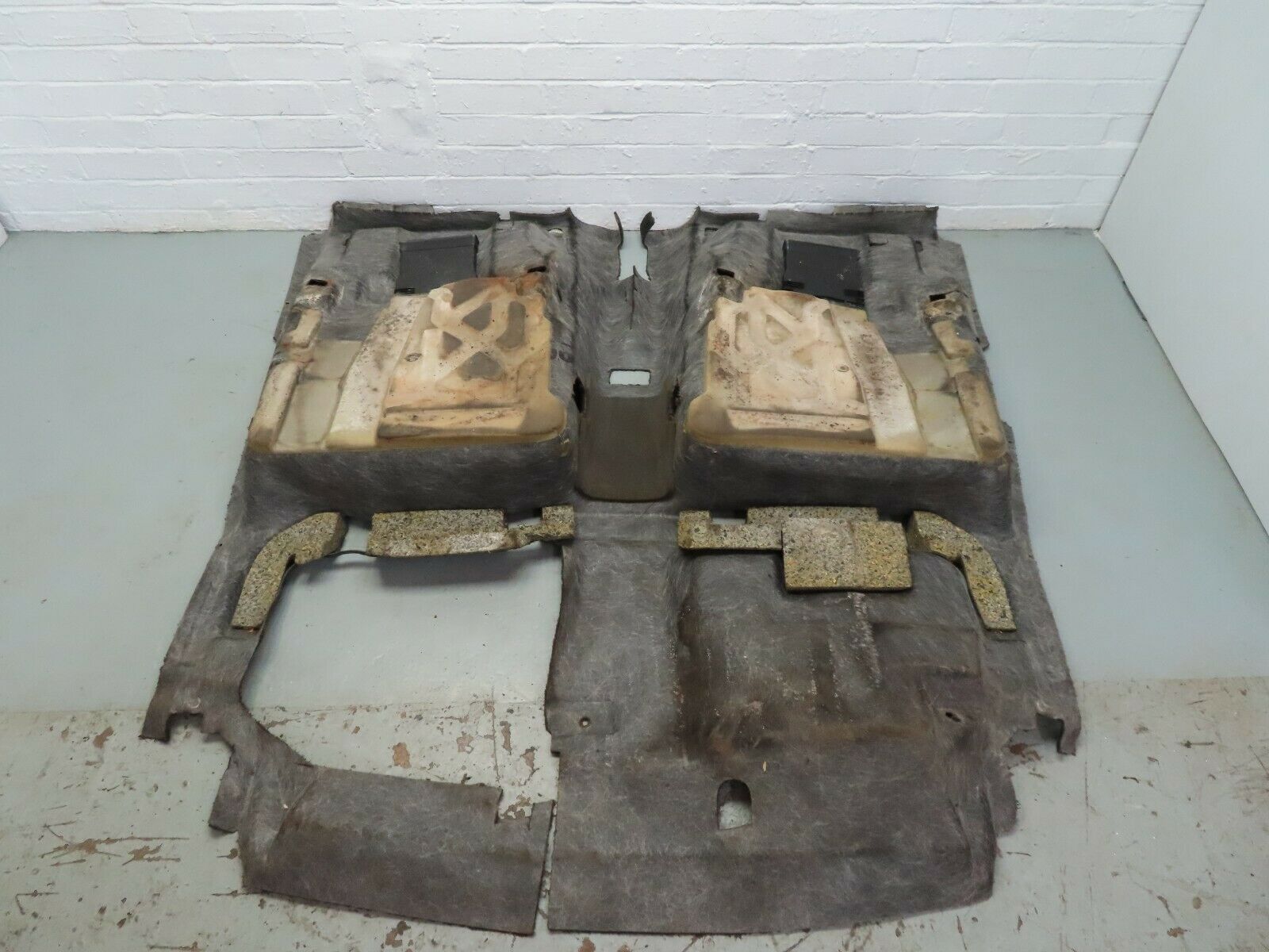 6670 Mercedes-Benz S124 E220 Wagon Floor Carpet 1246804641