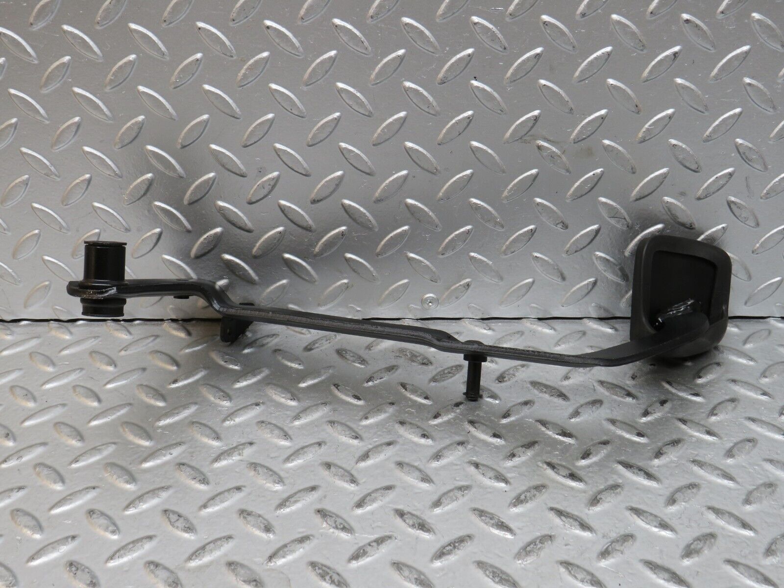 28446 Mercedes-Benz S123 240D Wagon Clutch Pedal With Rubber