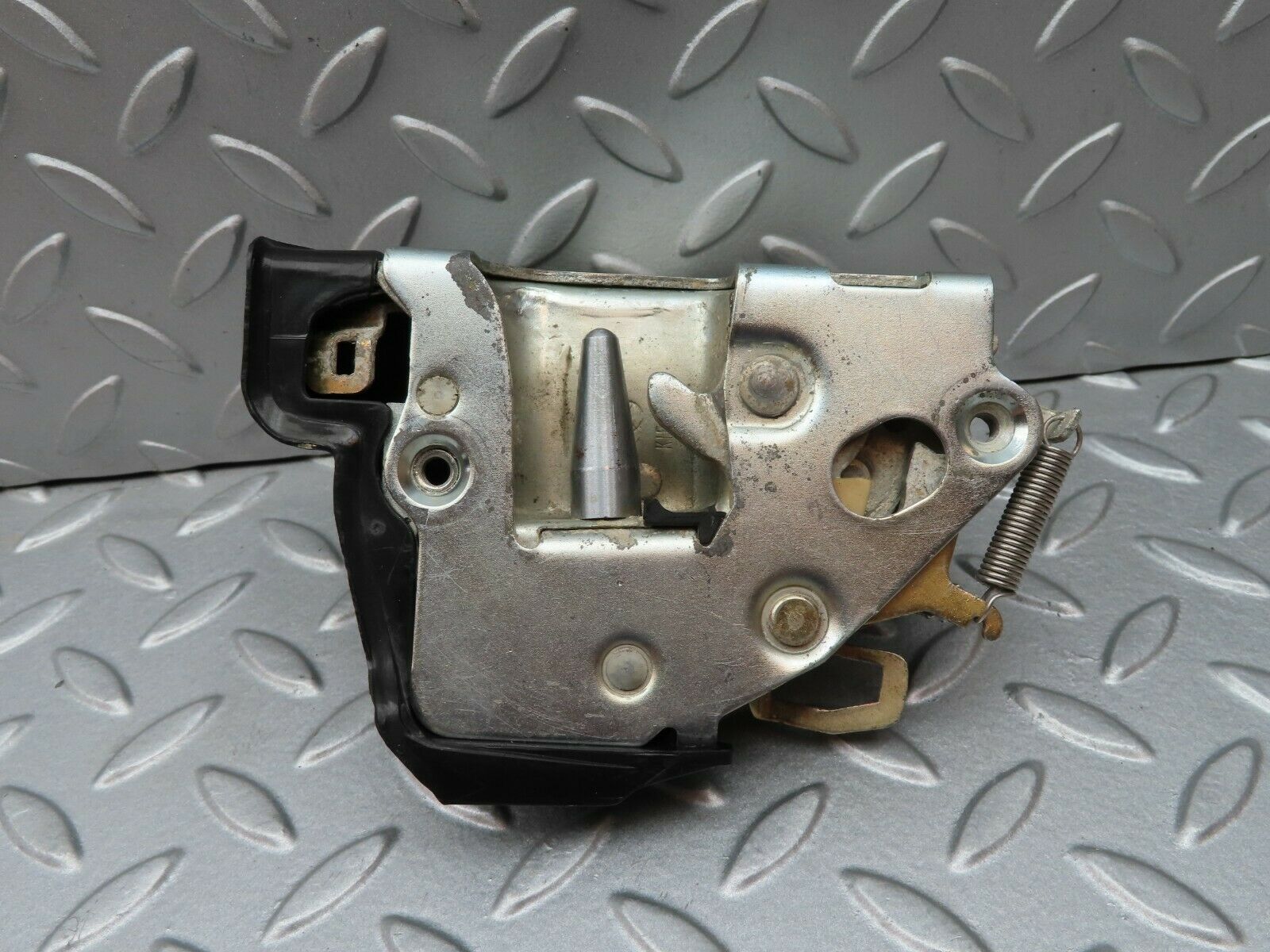 4314 Mercedes-Benz W123 230E Rear Left Door Lock Mechanism