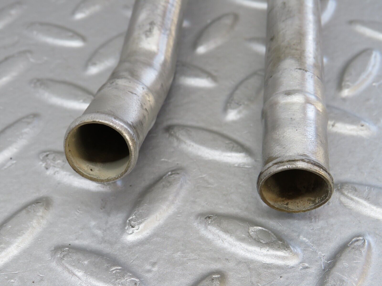 36748 Mercedes-Benz W201 190E 2.0L Heater Radiator Pipe