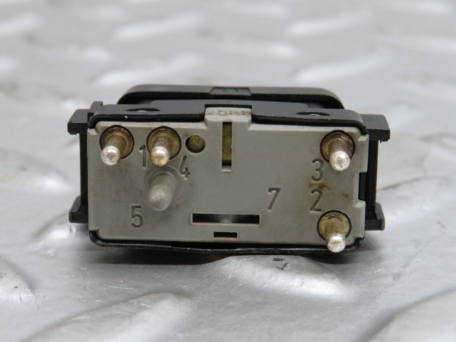 29184 Mercedes-Benz C124 320CE Coupe Left Electric Window Switch 1248209310