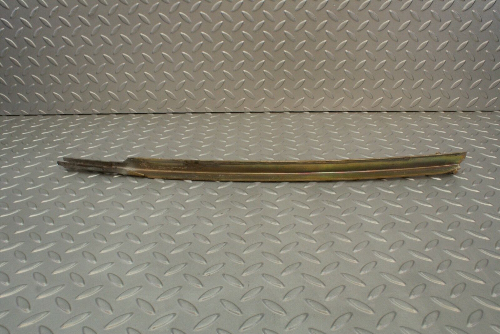 3039 Mercedes-Benz C123 280CE Coupe Front Left Window Guide Rail