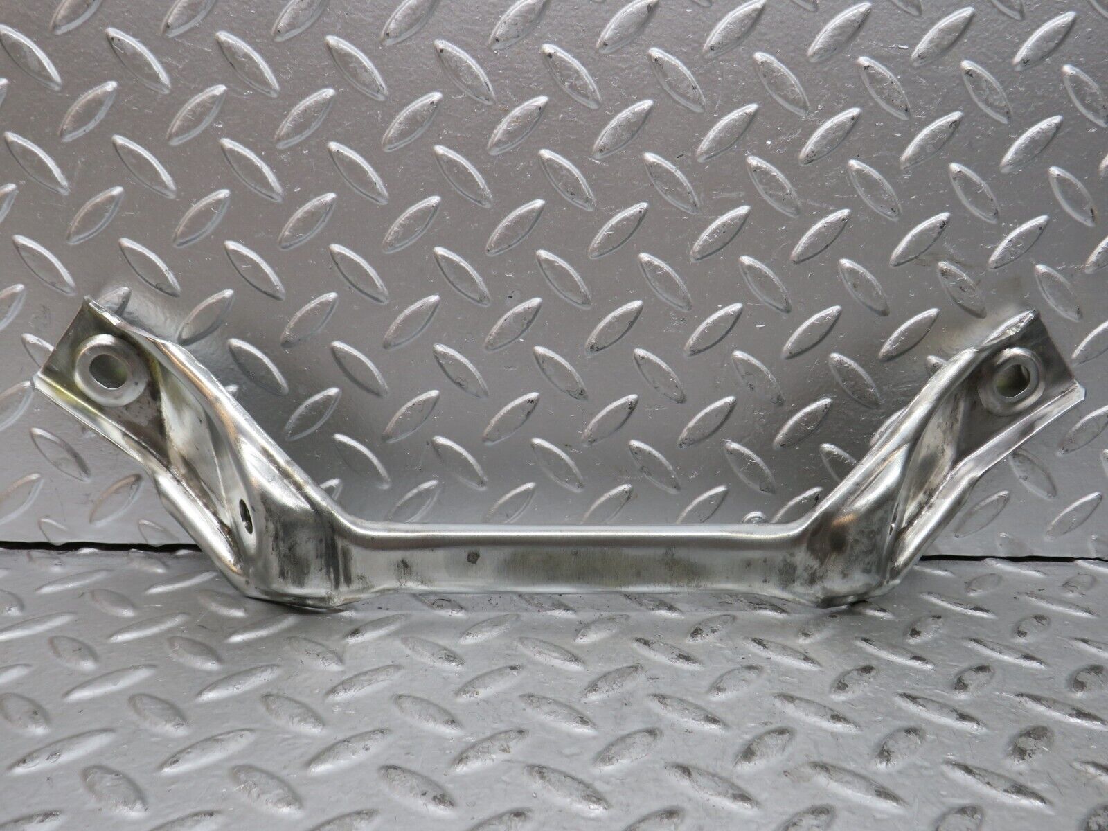 29034 Mercedes-Benz C124 320CE Coupe Rear Seat Belt Bracket