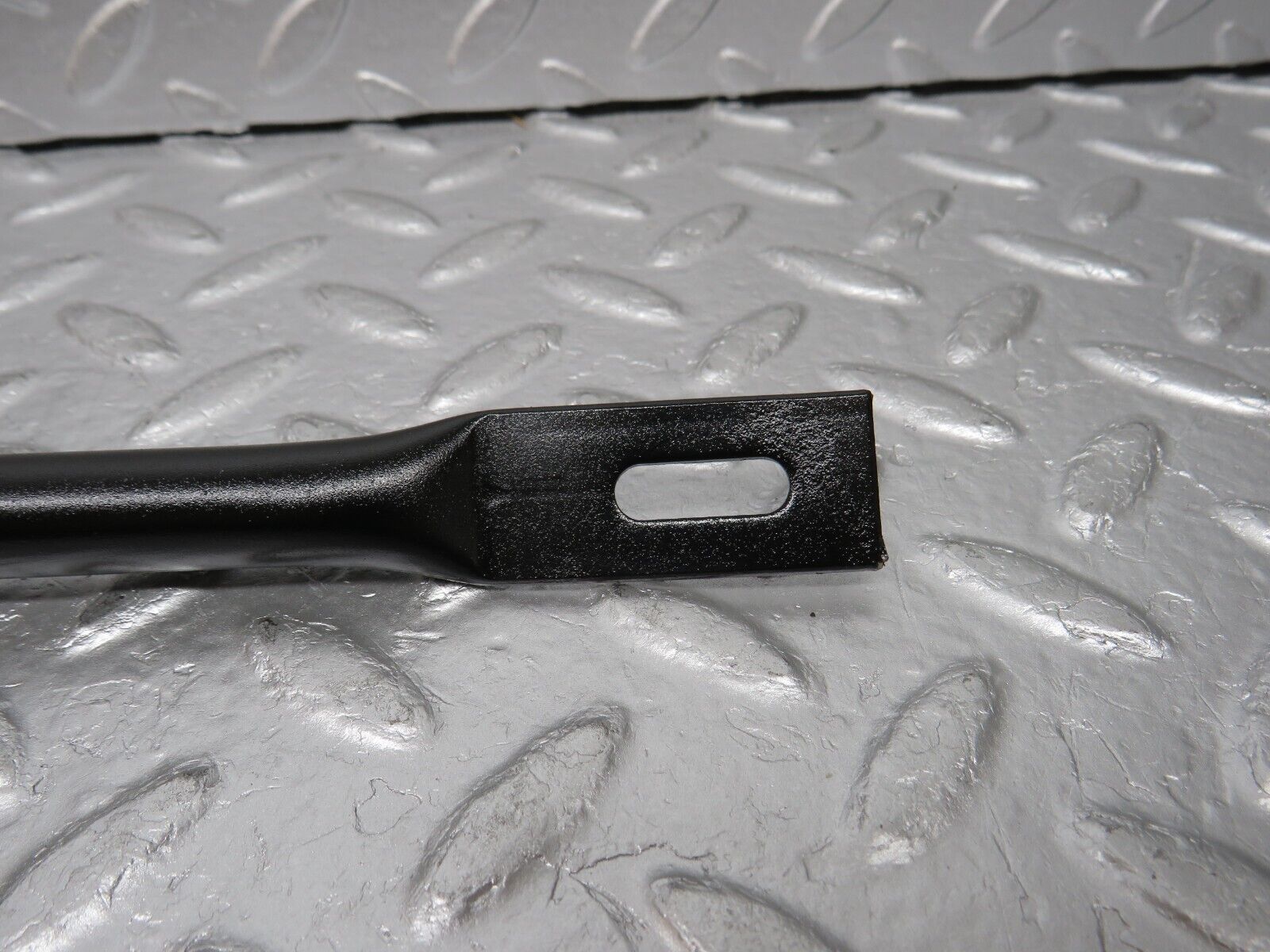 32540 Mercedes-Benz S124 300TE Wagon Horn Bracket