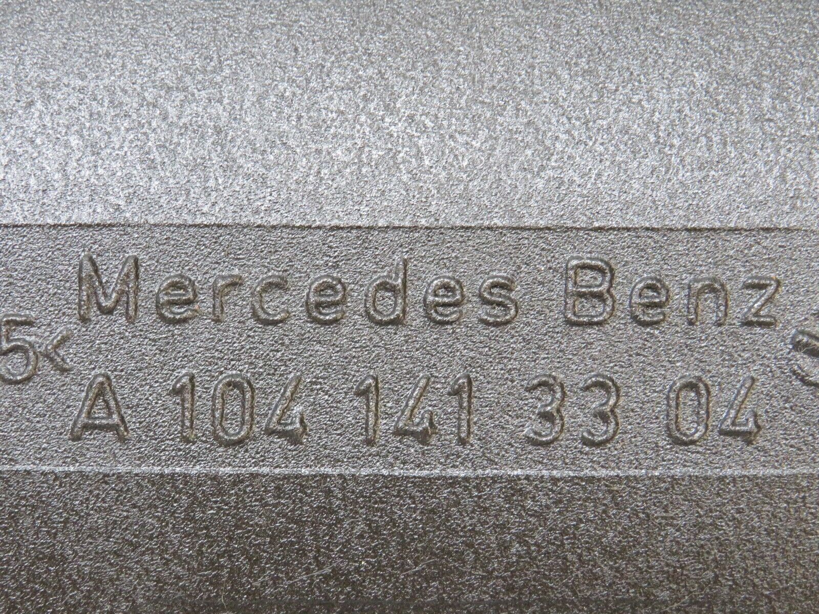 25757 Mercedes-Benz W124 280E Air Intake Pipe 1111400012