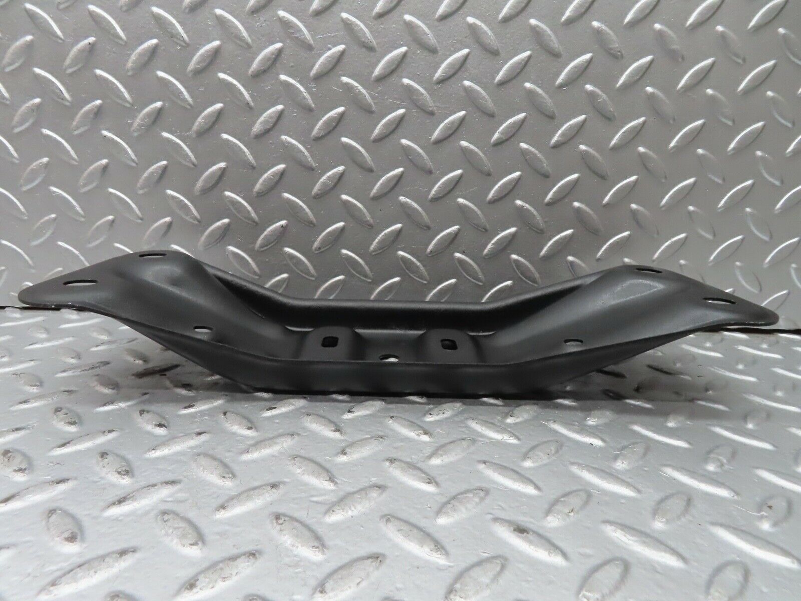 21529 Mercedes-Benz W126 300SE Gearbox Mount Bracket