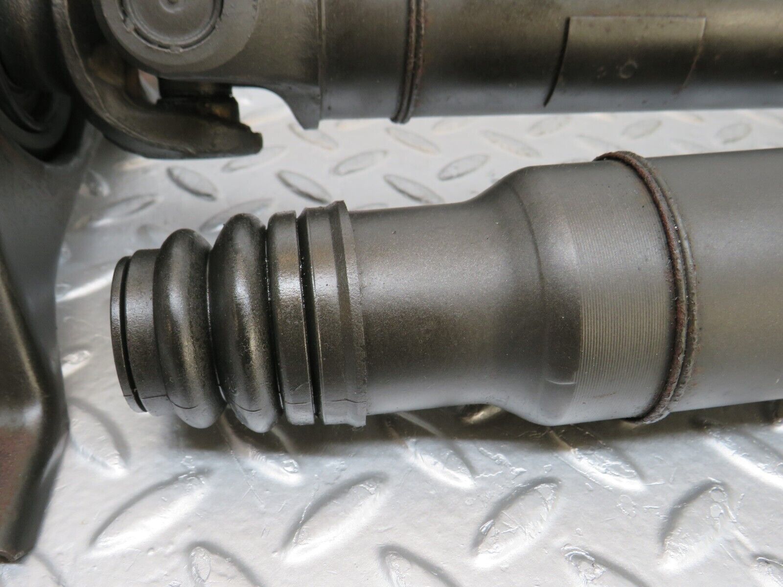 35043 Mercedes-Benz W210 320E Cardan Shaft Prop Shaft 2104109306