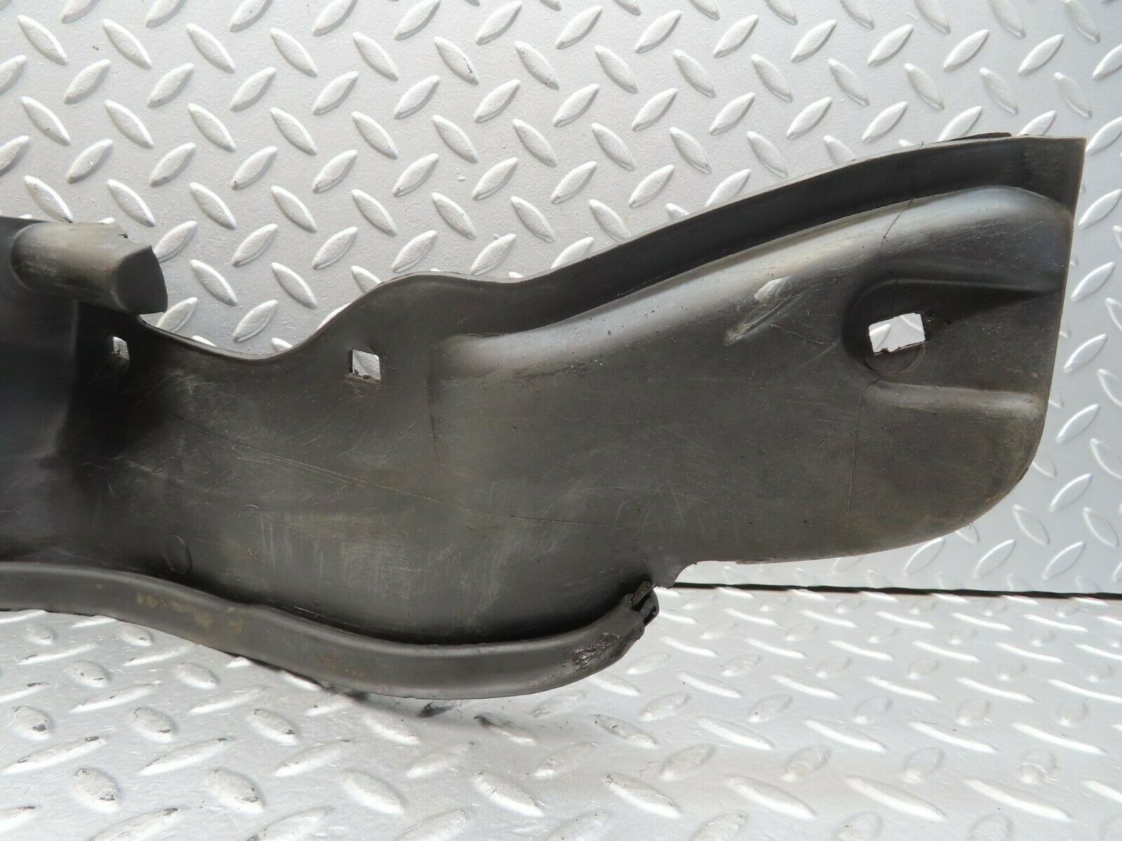 15496 Mercedes-Benz W123 230E Front Right Inner Fender Wing Splash Guard