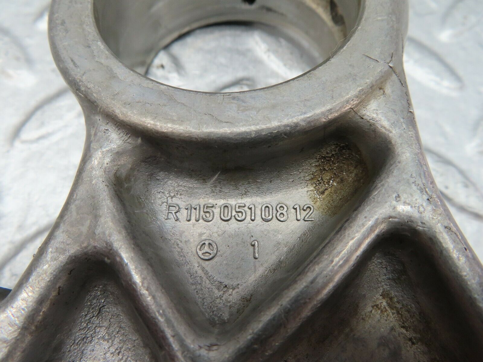 18035 Mercedes-Benz W123 200 Camshaft Tower Bearing 1150510812