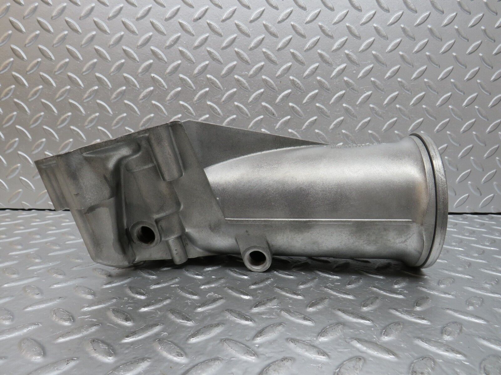 0874 Mercedes-Benz W123 240D Oil Filter Housing 6151800011