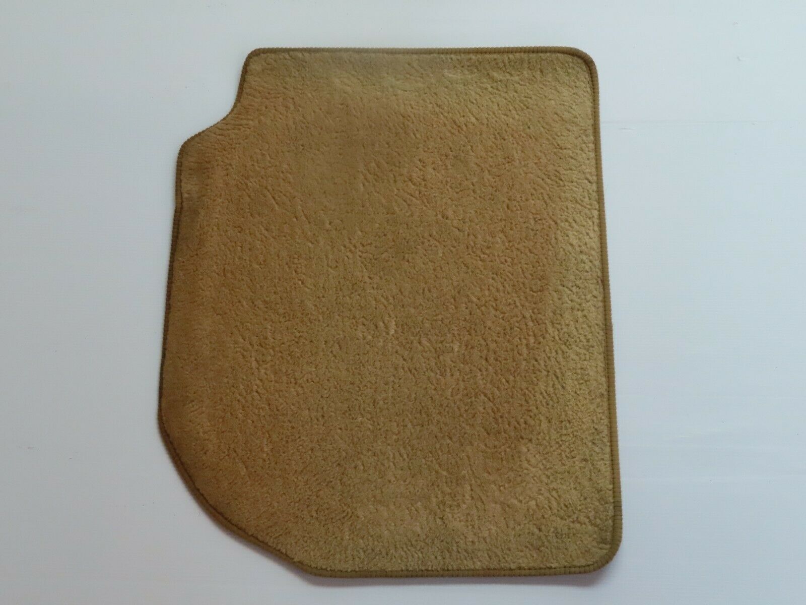 5456 Mercedes-Benz W124 230E Floor Carpet Beige