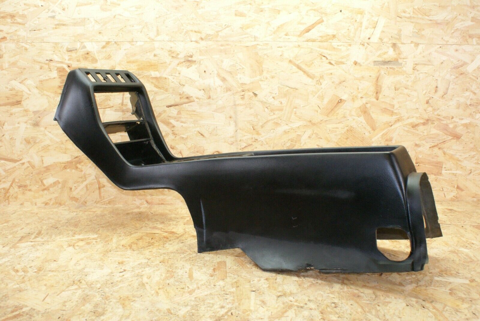 2347 Mercedes-Benz W123 280E Centre Console Black