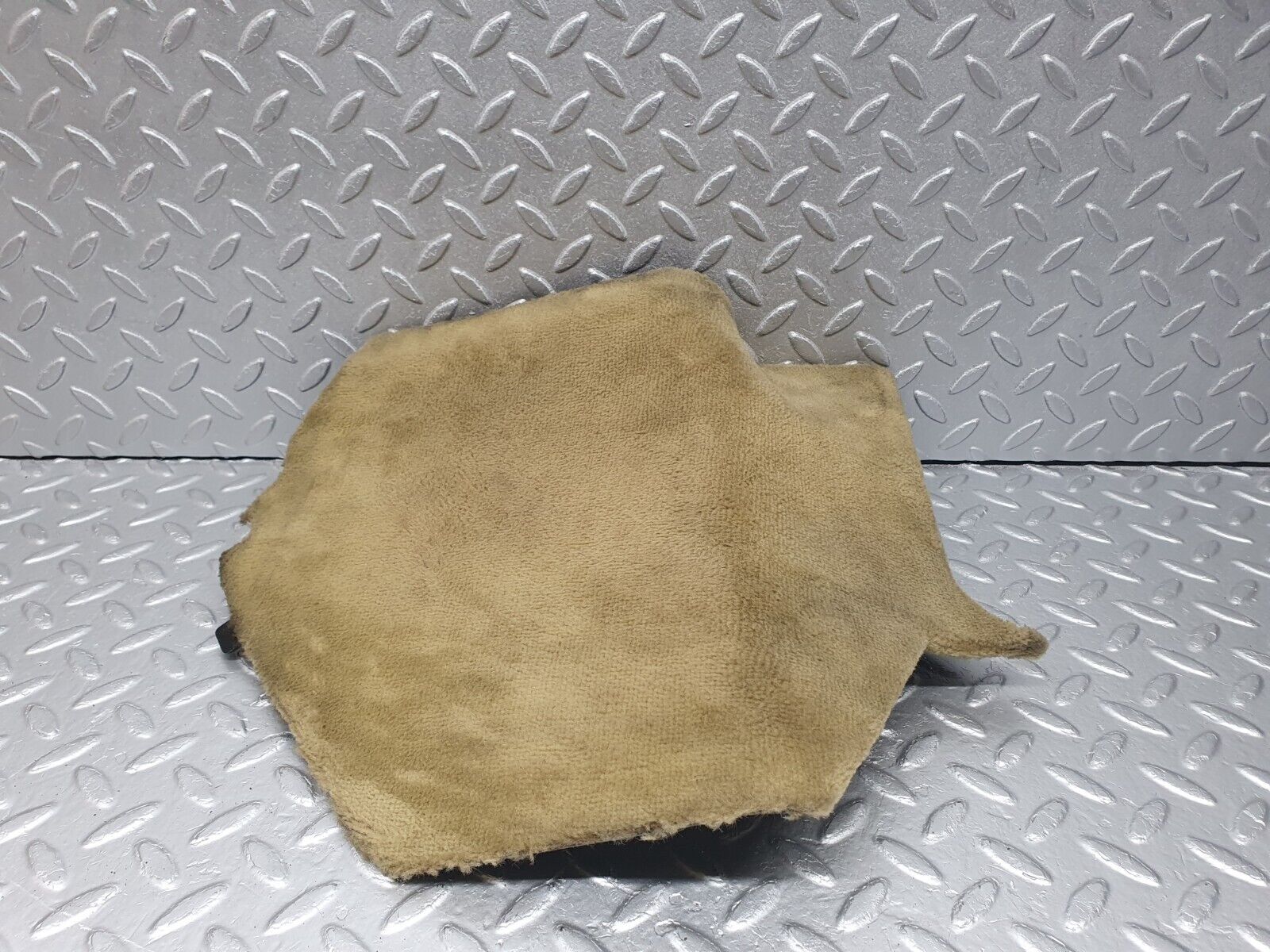 41046 Mercedes-Benz W126 300SE Front Right Kick Panel Beige 1266880406