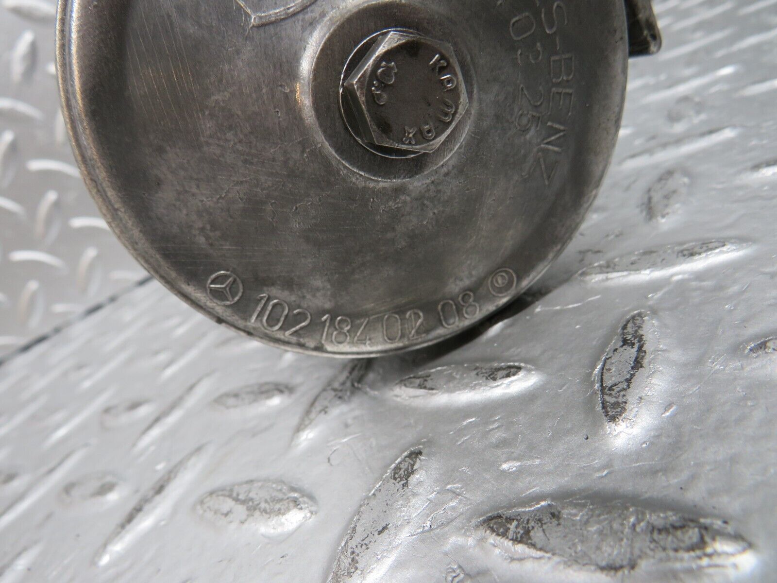 29888 Mercedes-Benz W123 230E Oil Filter Housing 1021800111