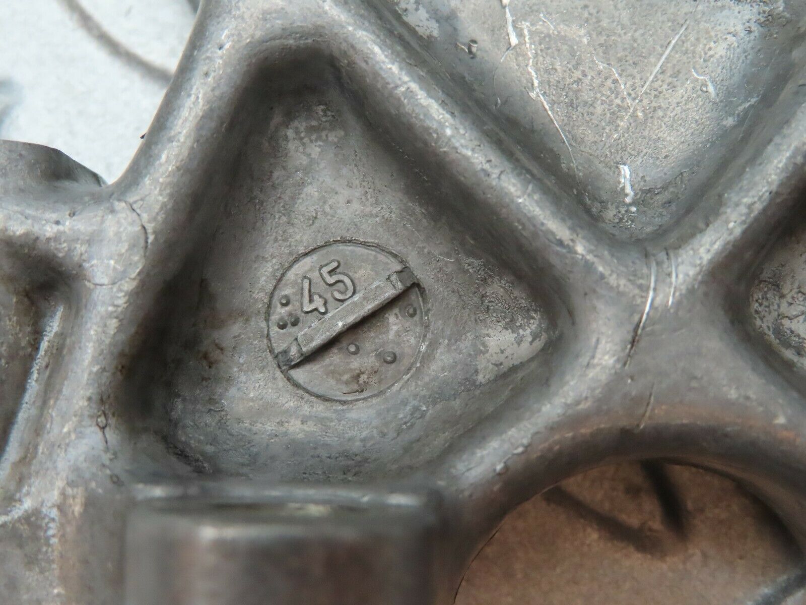 3514 Mercedes-Benz W108 280SE Camshaft Tower Bearing 1150510812