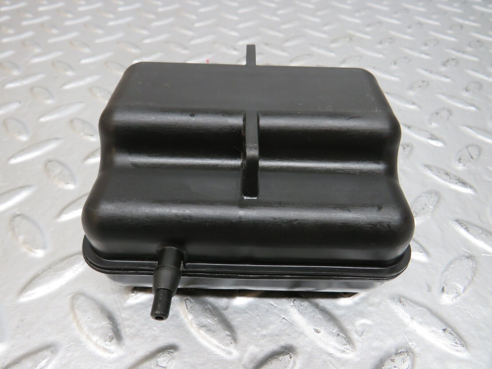 24815 Mercedes-Benz W140 S320 Air Vacuum Expansion Tank 1298050019