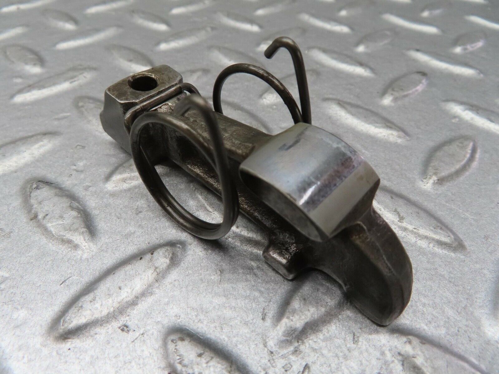 13371 Mercedes-Benz W111 230S Valve Rocker Arm With Retaining Spring