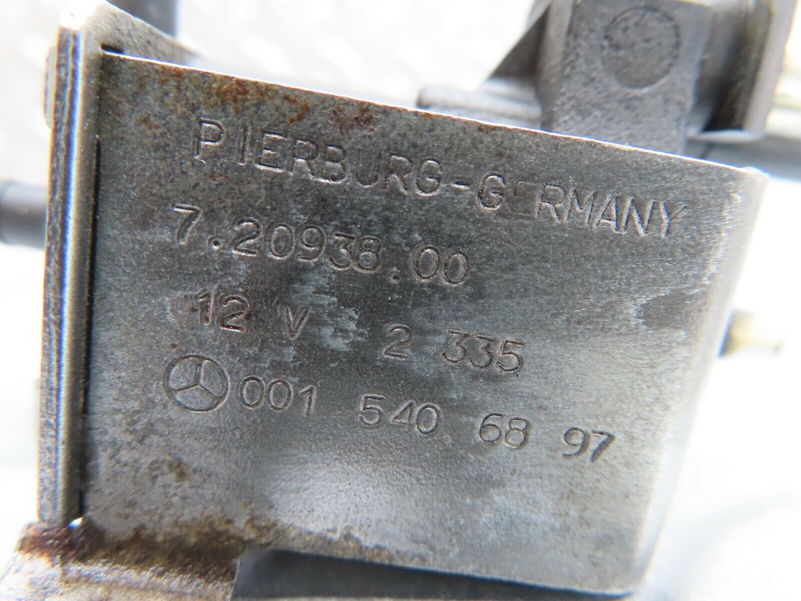 16124 Mercedes-Benz W123 280E Vacuum Solenoid 0015406897