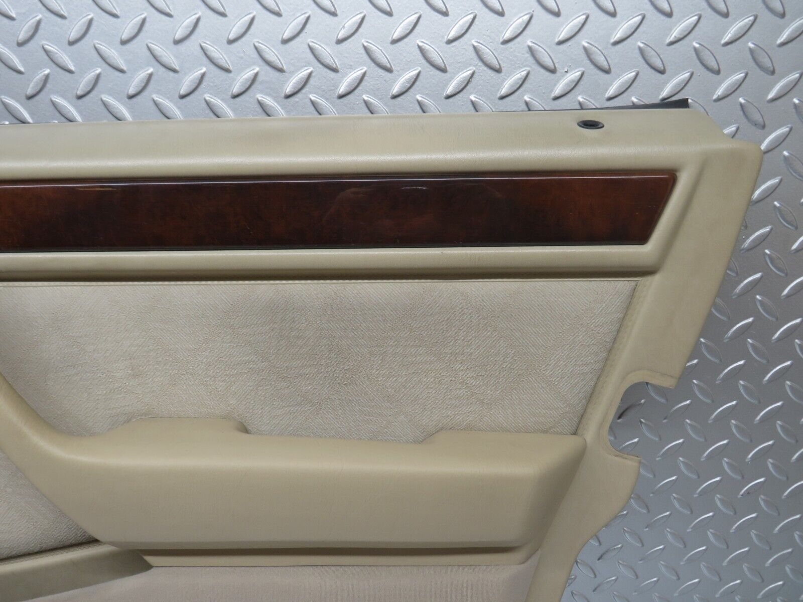 27522 Mercedes-Benz S124 300TE Wagon Front Right Door Card Beige