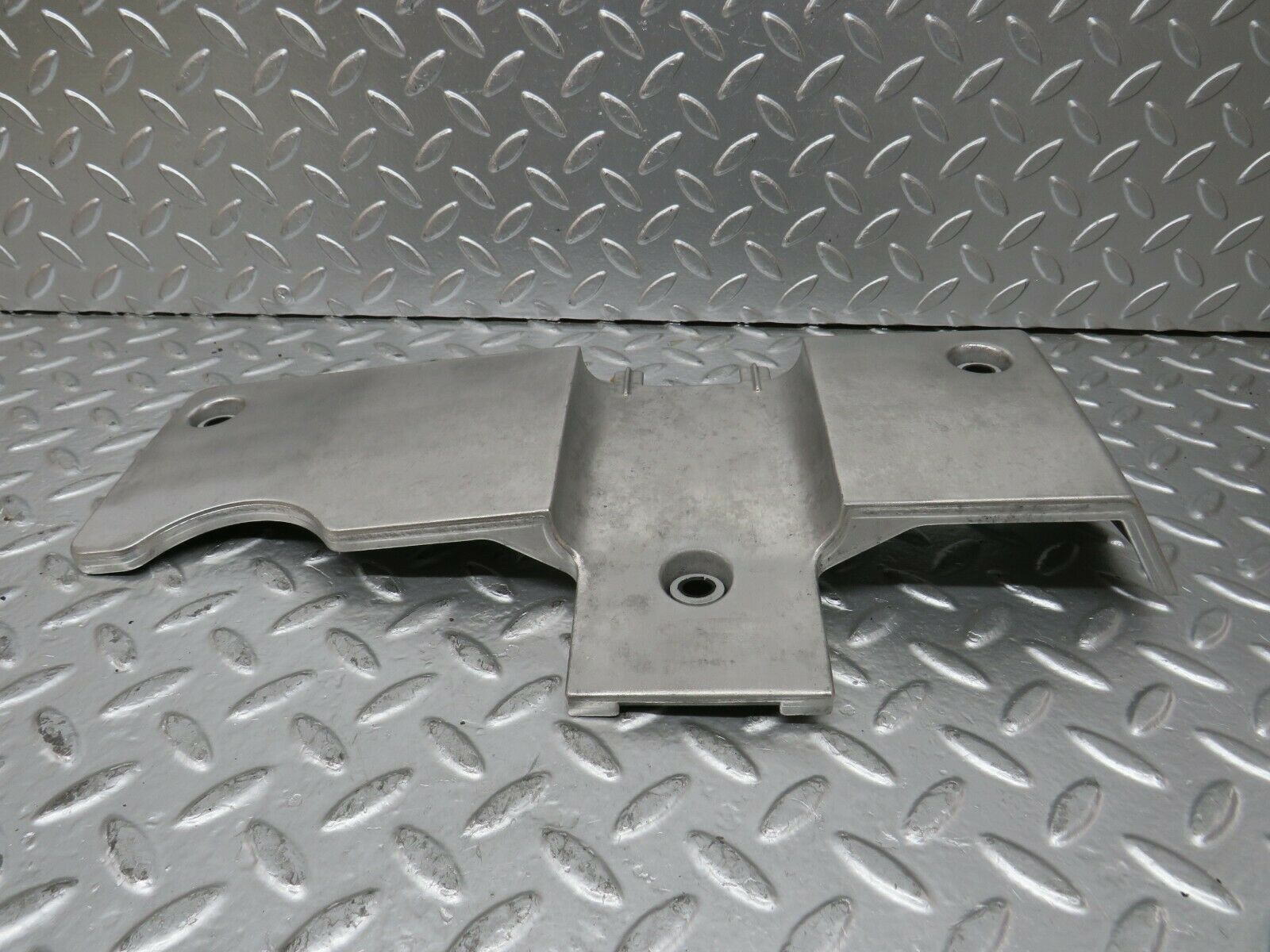 24362 Mercedes-Benz S124 220TE Wagon Ignition Cable Cover 1111500075