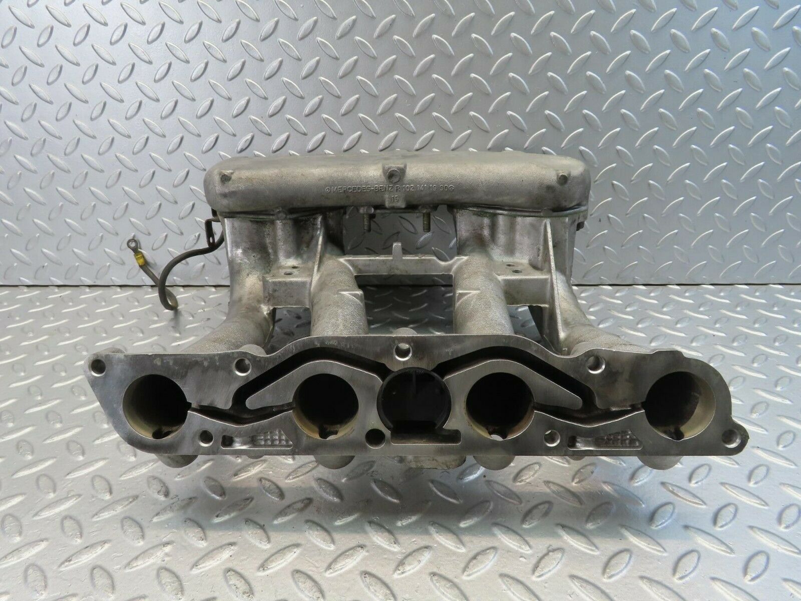 10943 Mercedes-Benz W201 190E Intake Manifold 1021413501