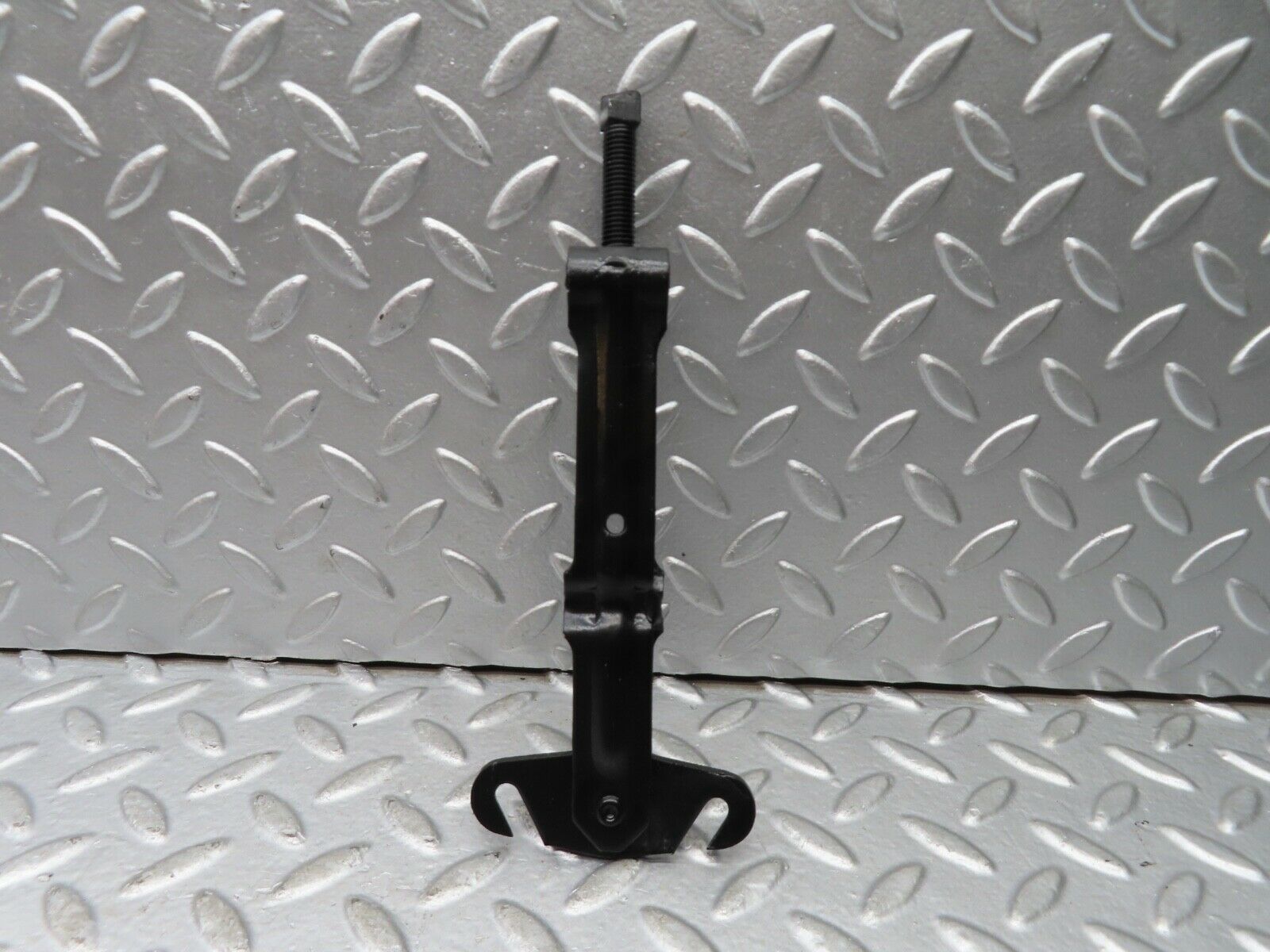 20947 Mercedes-Benz W114 250CE Coupe Handbrake Regulator