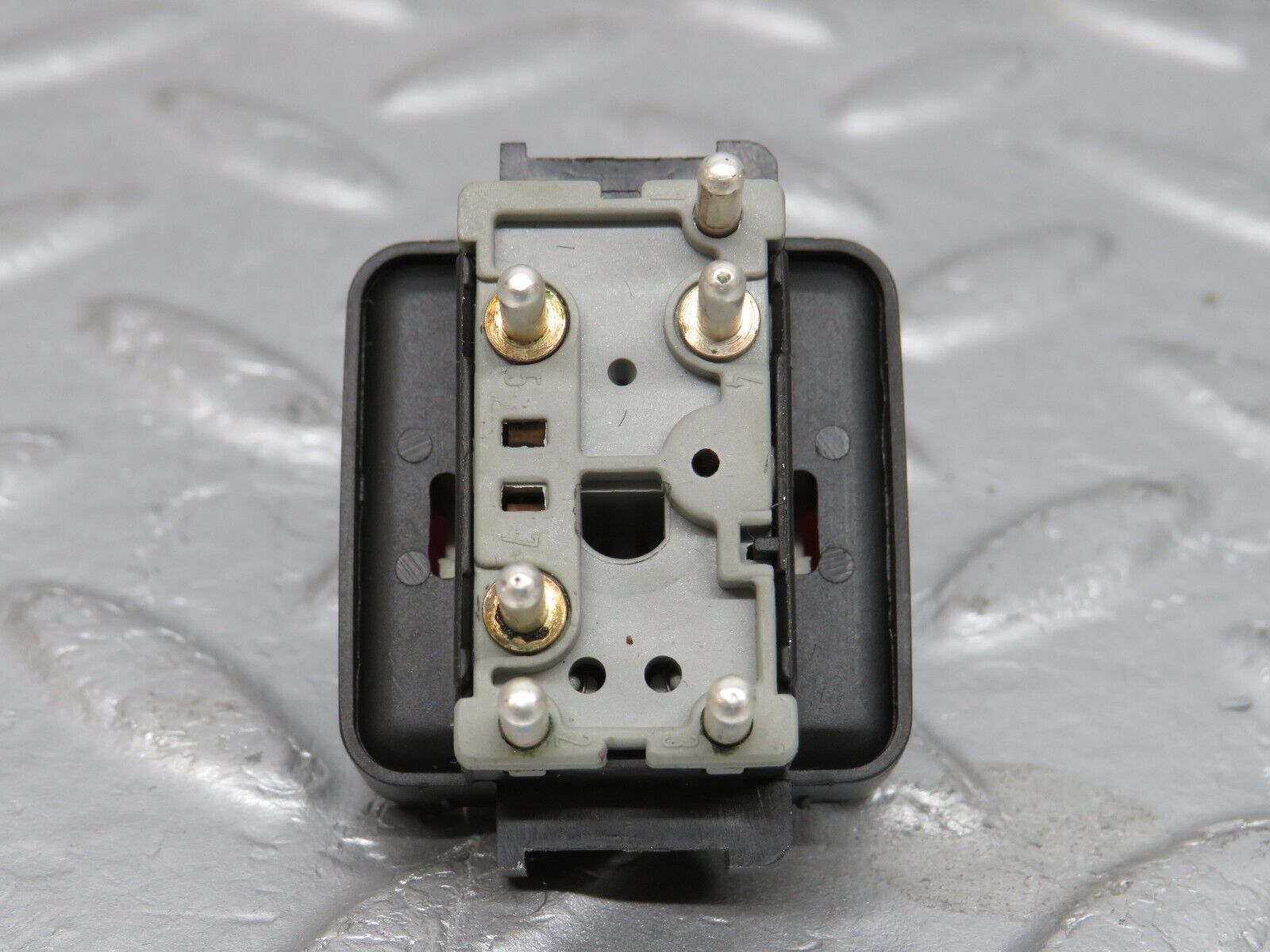 39638 Mercedes-Benz R129 320SL Coupe Roof Switch 1298201610