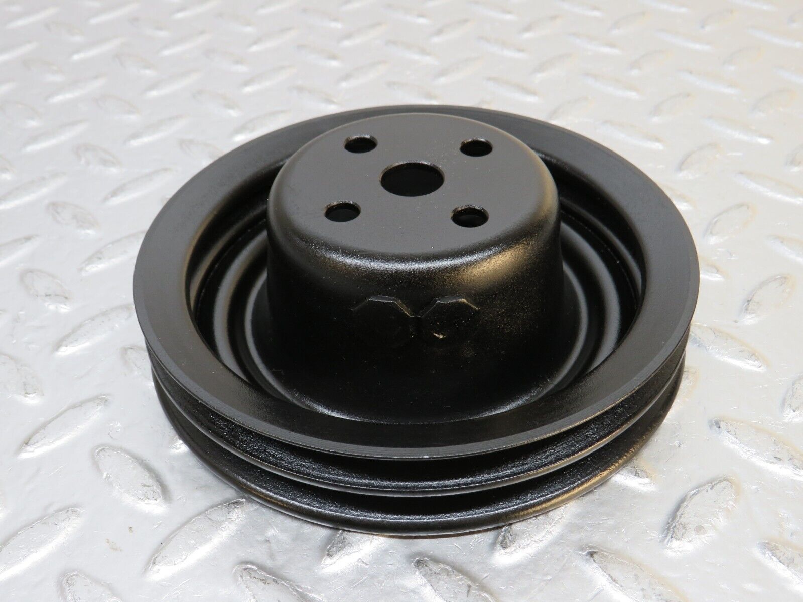 0810 Mercedes-Benz C107 350SLC Coupe Water Pump Pulley