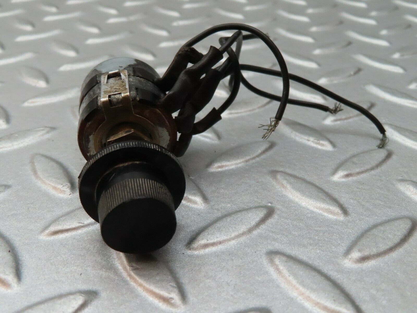 4633 Mercedes-Benz W114 280CE Coupe Switch