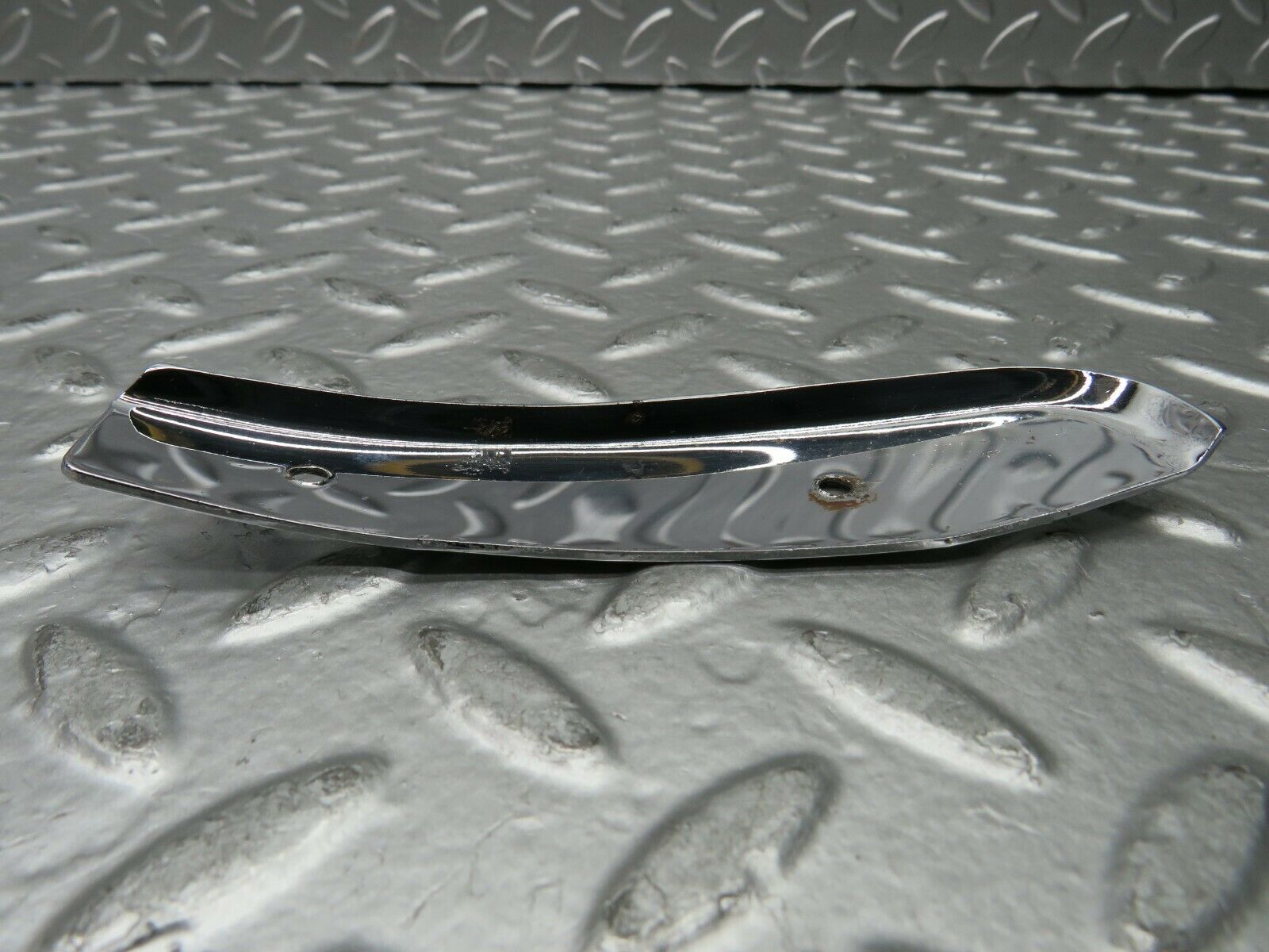 23032 Mercedes-Benz C123 230CE Coupe Right Door Chrome Front Cover