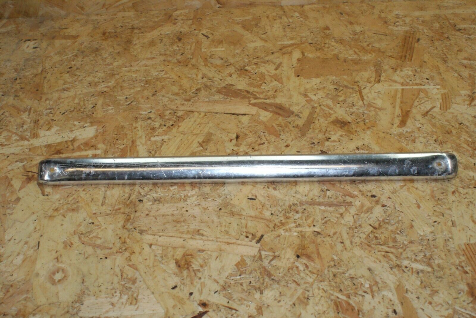 2295 Mercedes-Benz W105 219 PONTON Front Fender Wing Lower Chrome